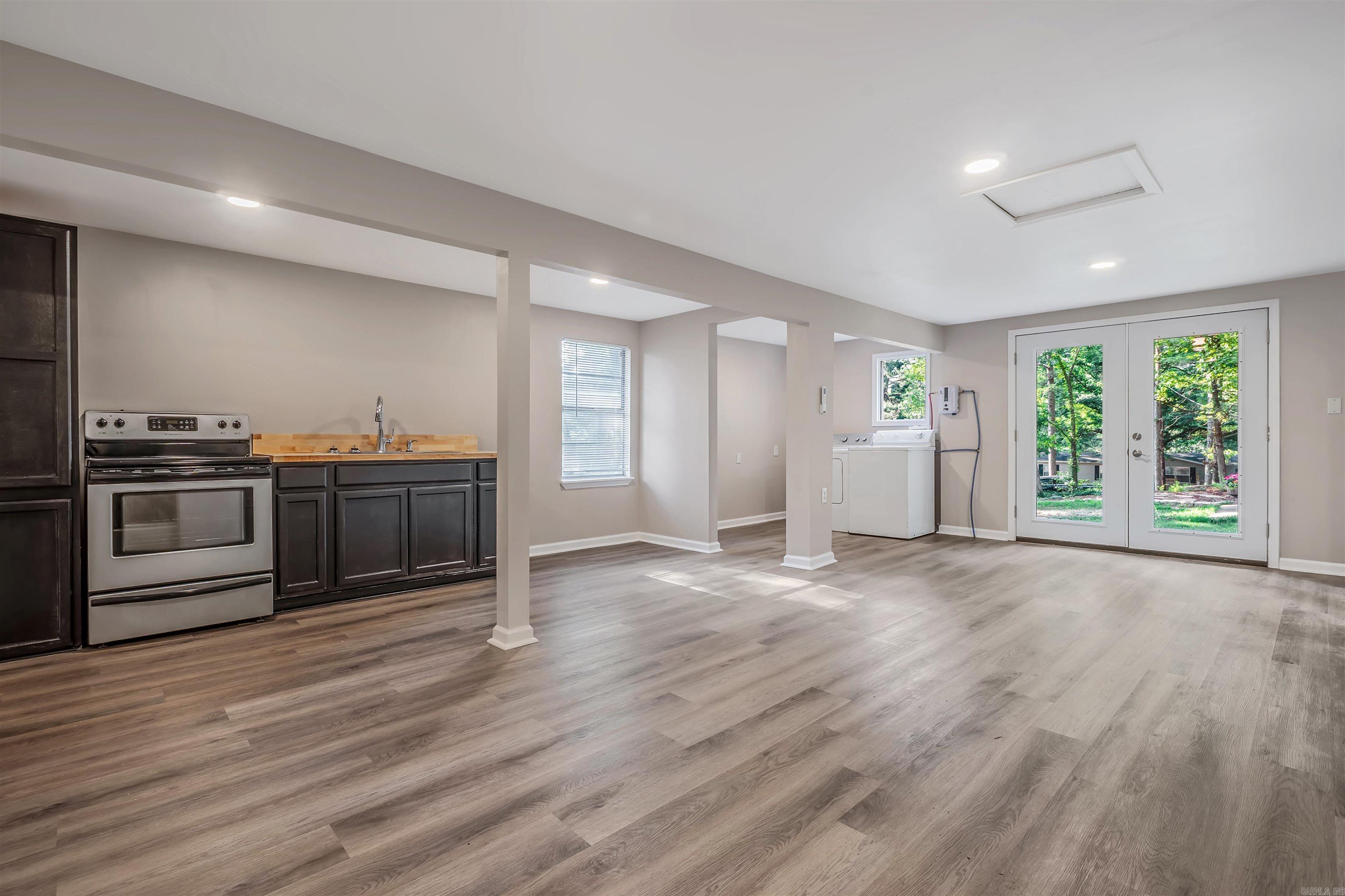 CEDAR POINT HEIGHTS - Residential