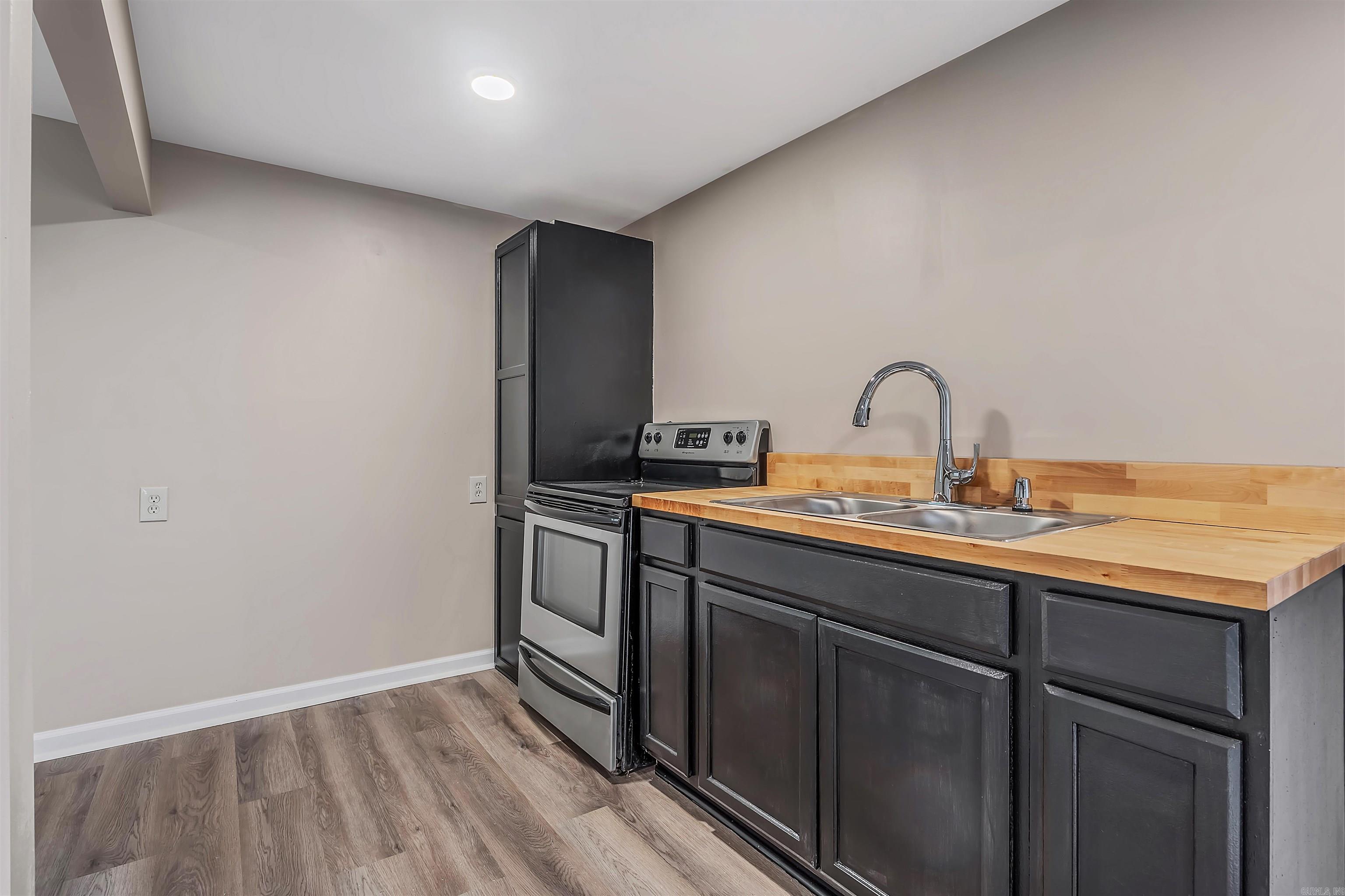 CEDAR POINT HEIGHTS - Residential