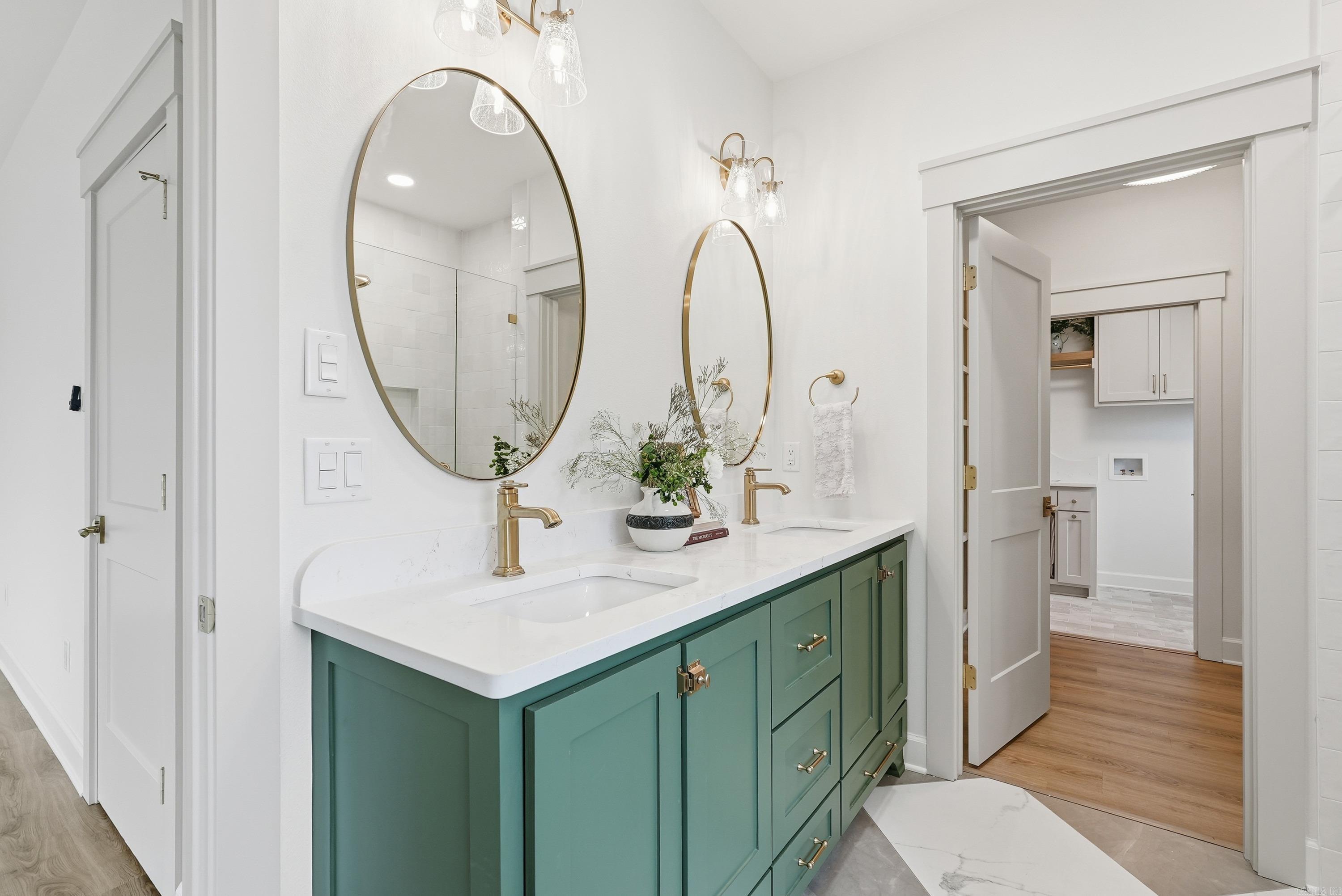 EAST MEADOW - Residential