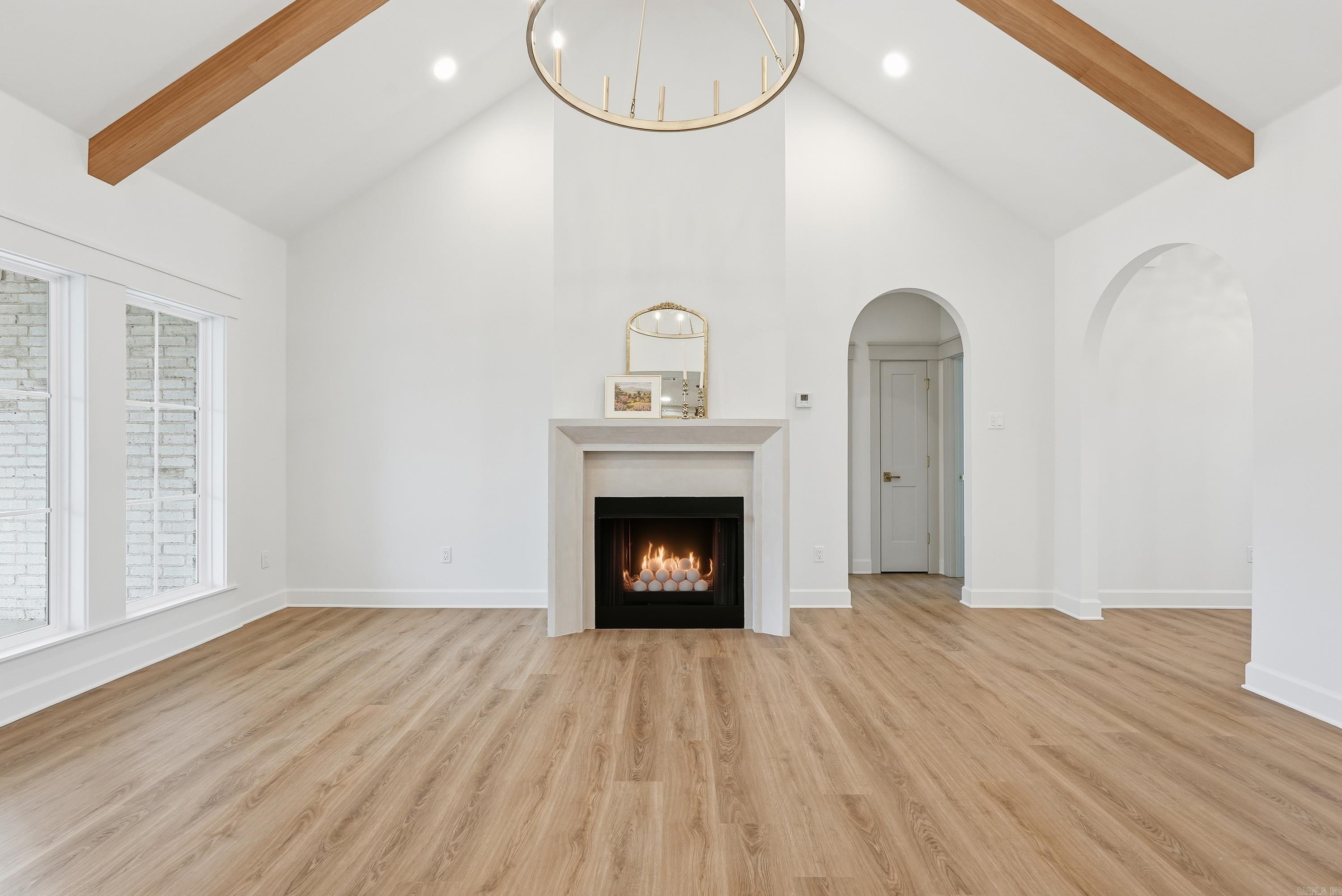 EAST MEADOW - Residential