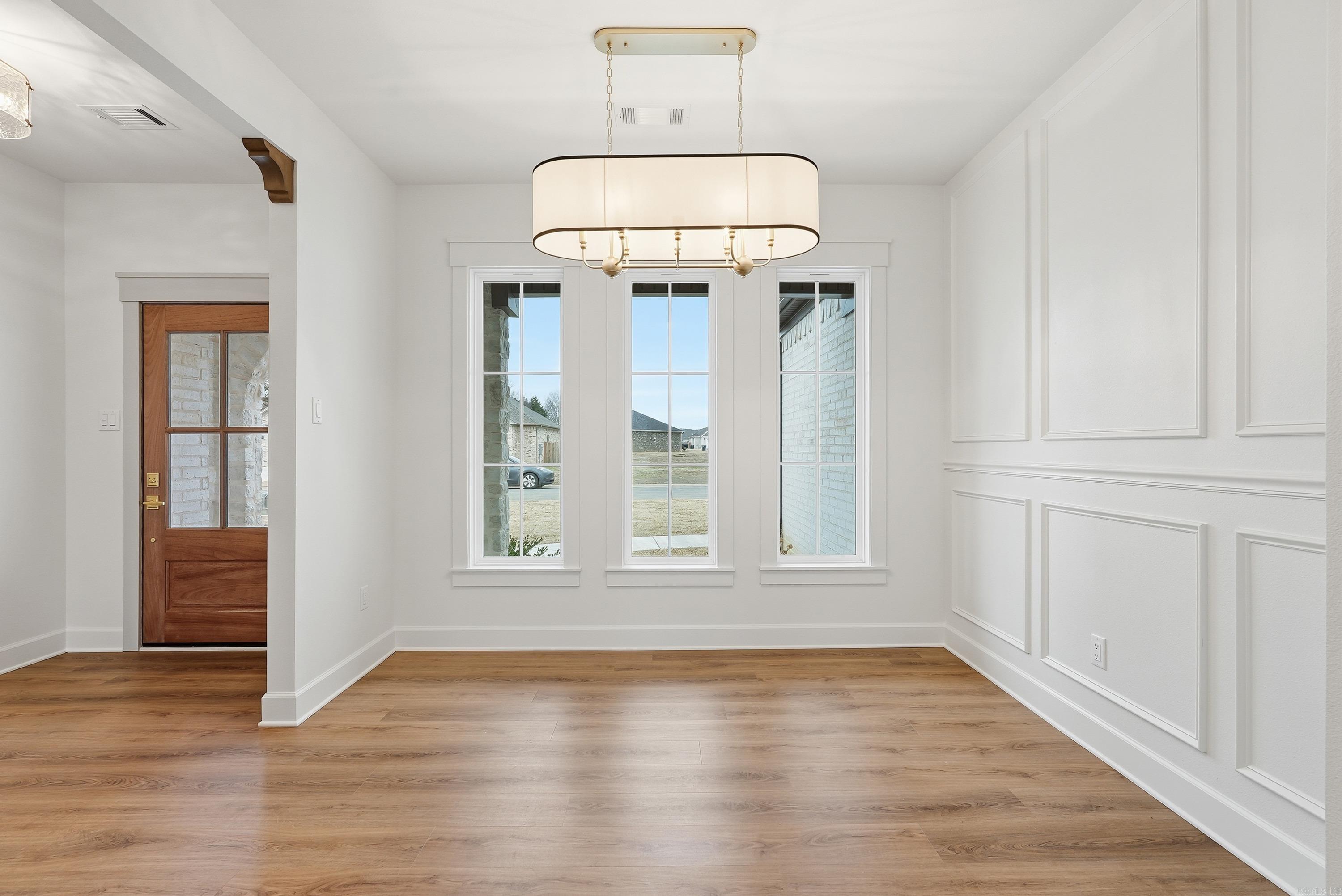 EAST MEADOW - Residential