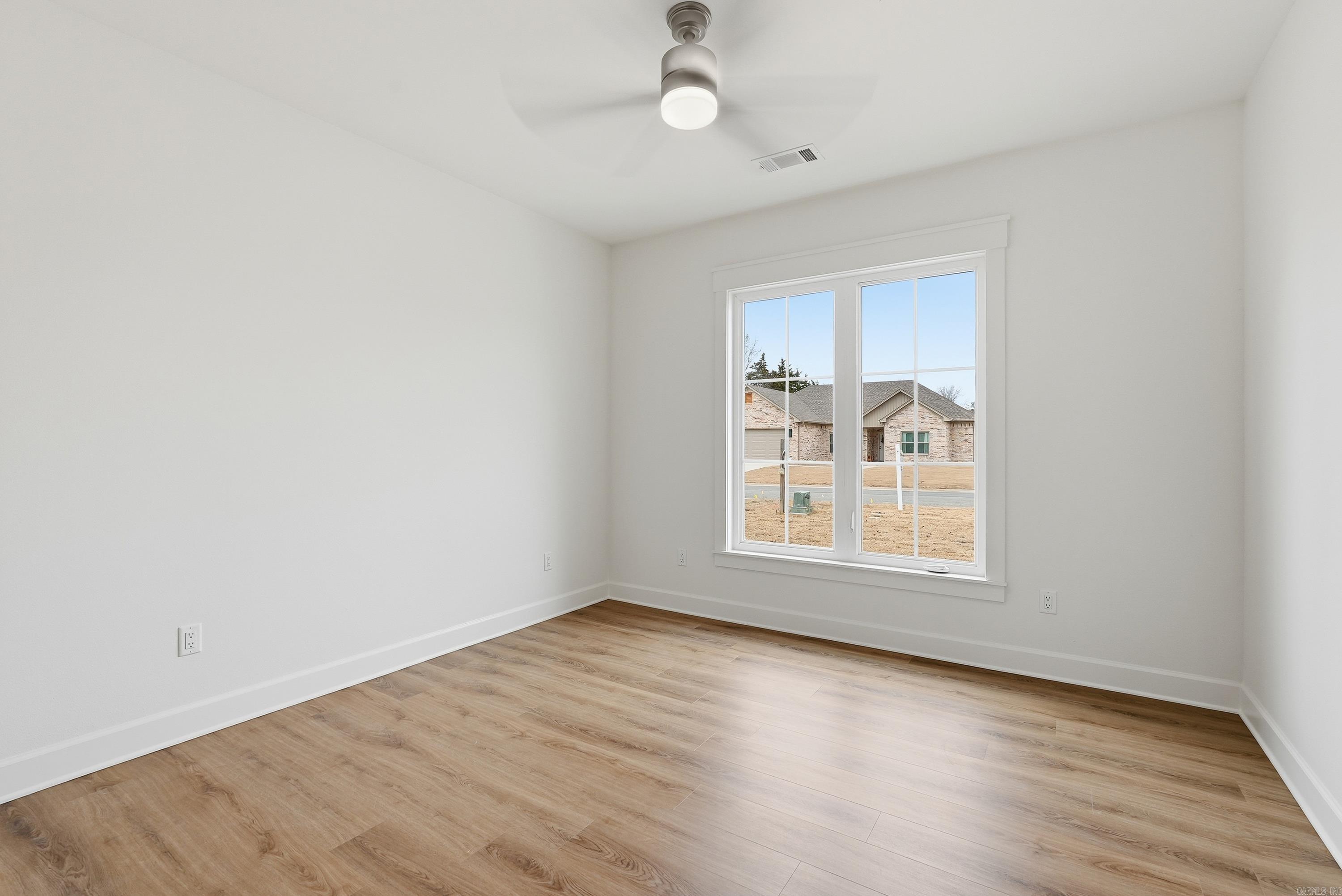 EAST MEADOW - Residential