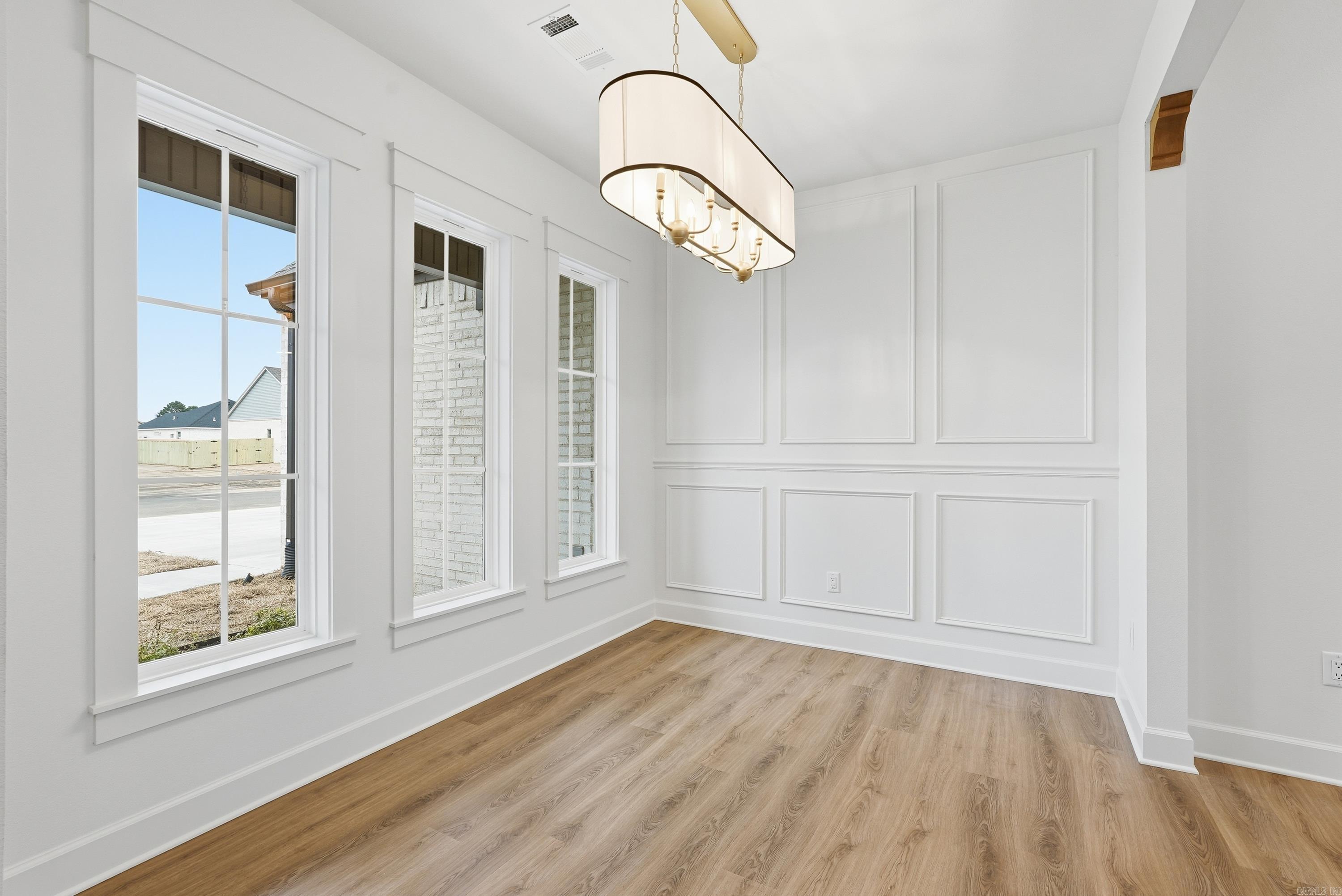 EAST MEADOW - Residential