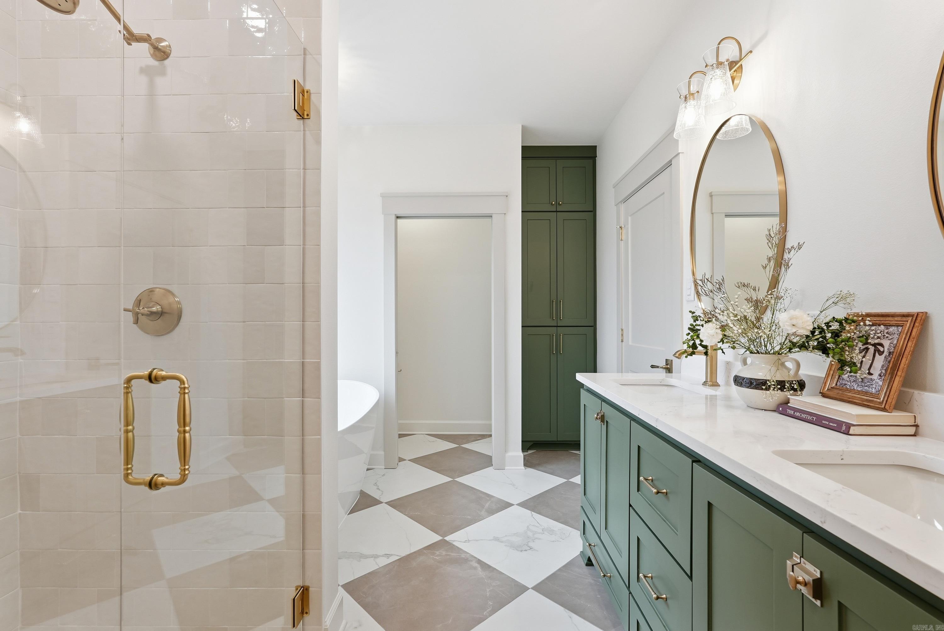 EAST MEADOW - Residential