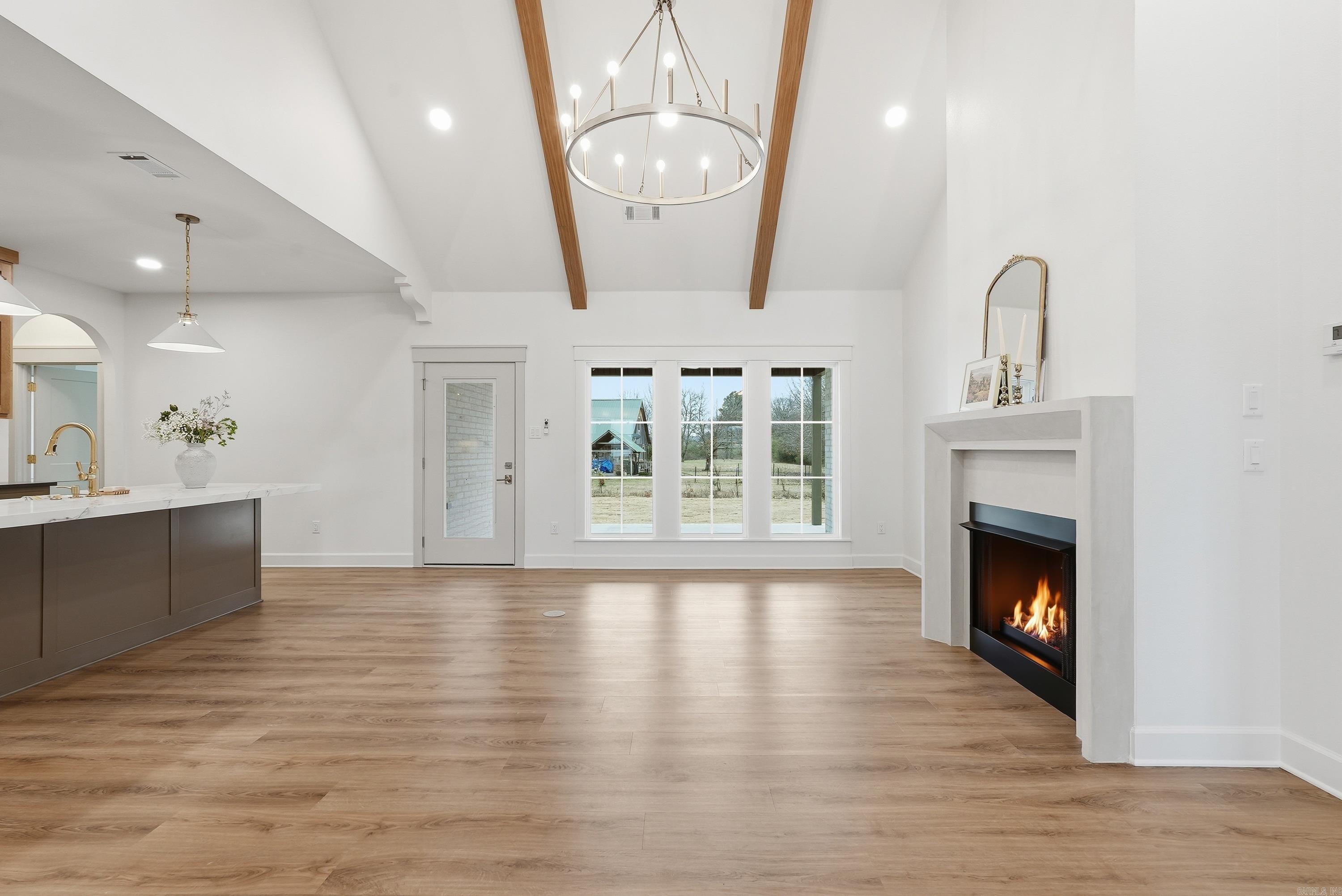 EAST MEADOW - Residential