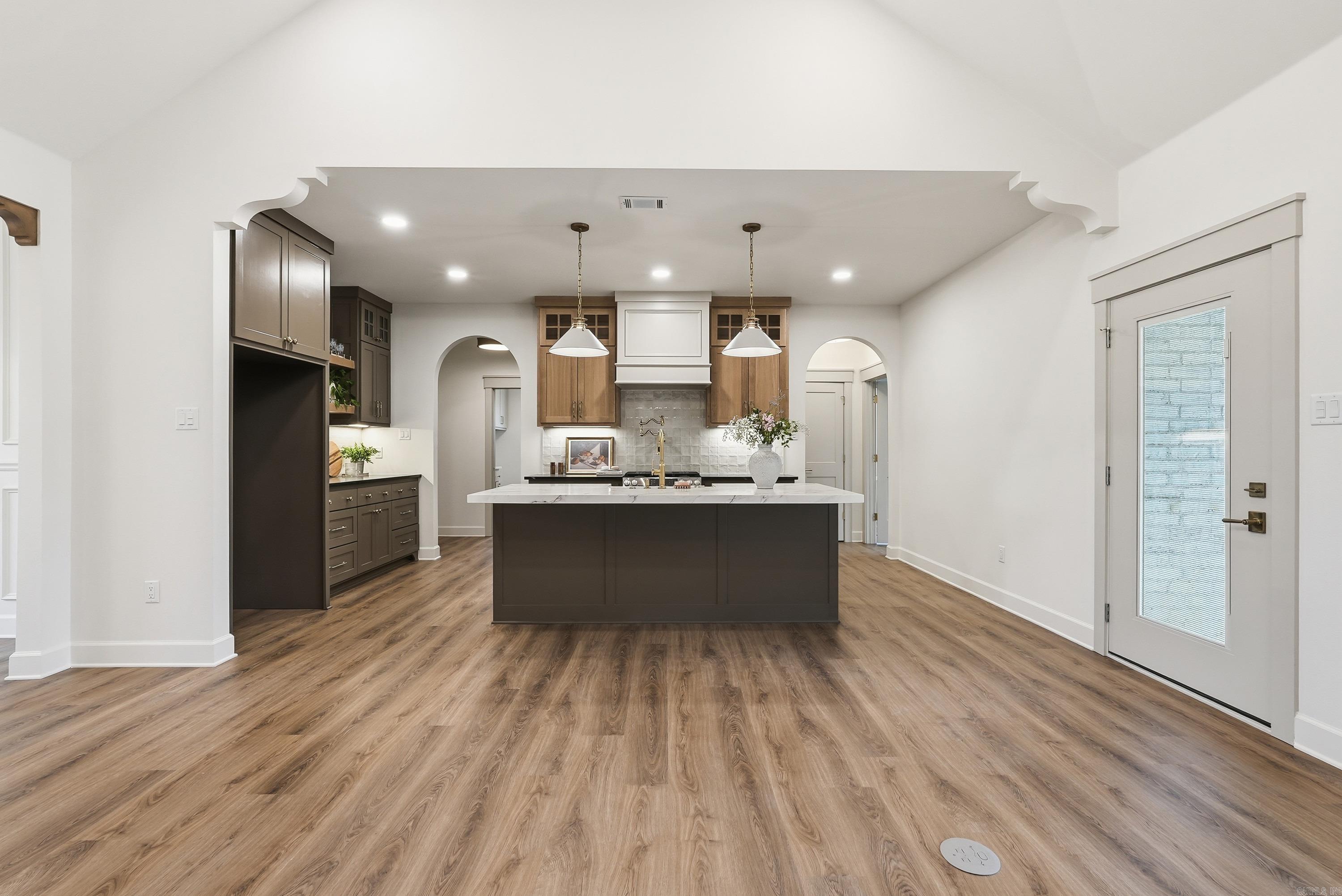 EAST MEADOW - Residential