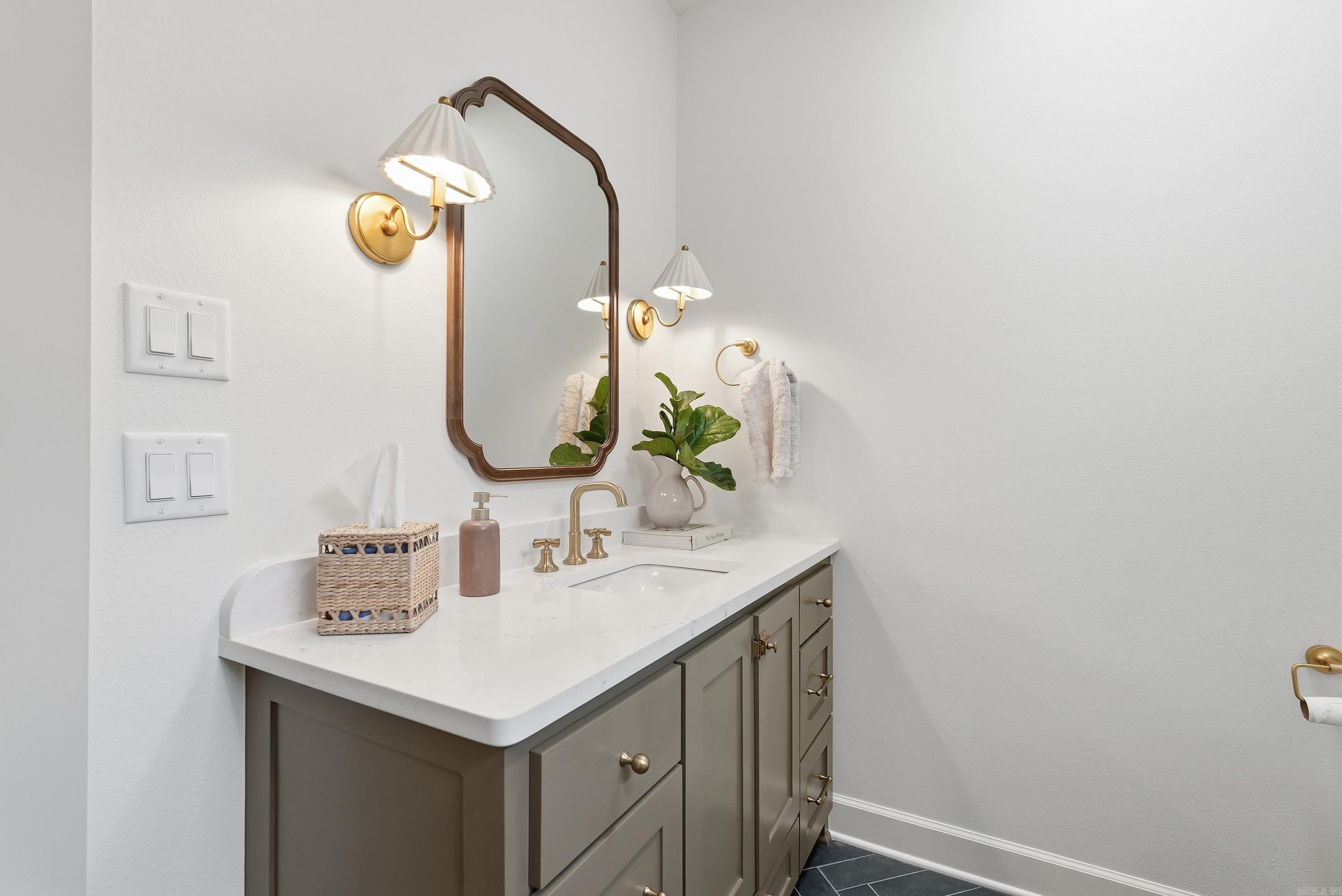 EAST MEADOW - Residential