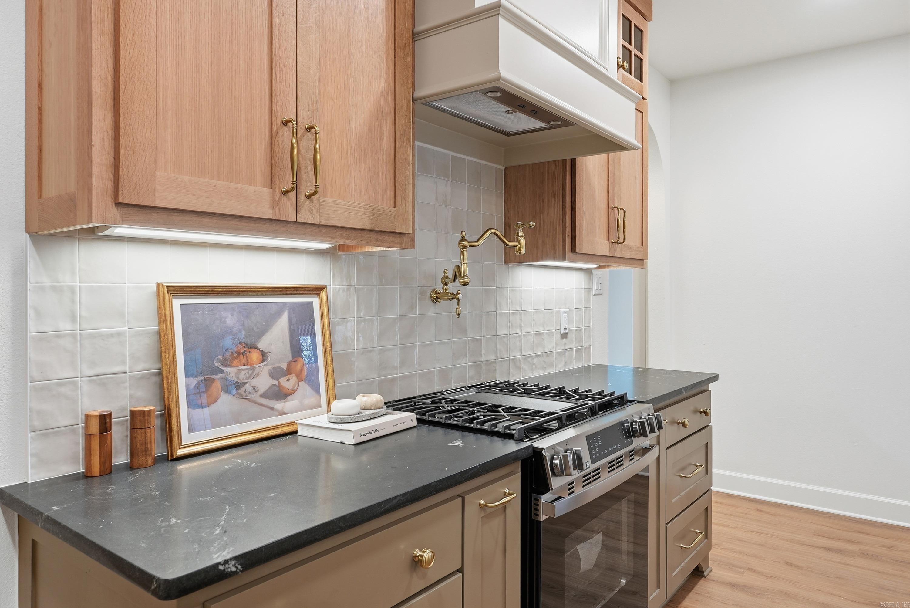 EAST MEADOW - Residential