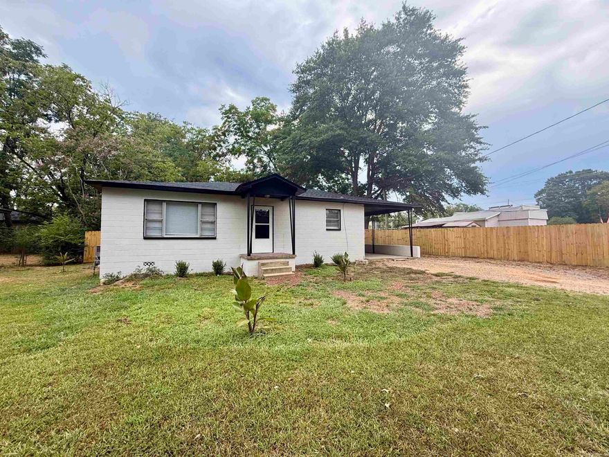 Welcome to 115 S Conrad Street, a fully remodeled gem nestled in the heart of Benton, AR. This charming home boasts two spacious bedrooms and a modern, updated bathroom. The house has been meticulously renovated with new floors and a fresh coat of paint, giving it a contemporary and inviting feel. The property also features a fenced-in yard, providing a secure and private outdoor space for relaxation or entertaining. A bonus storage building offers ample space for your belongings, ensuring a clutter-free living environment. The kitchen comes equipped with a refrigerator, ready for your culinary adventures. One of the greatest perks of this home is its prime location, just a stone's throw away from the vibrant downtown Benton, putting you close to a variety of amenities and conveniences. 115 S Conrad Street is more than just a house, it's a lifestyle. Come and experience it for yourself.