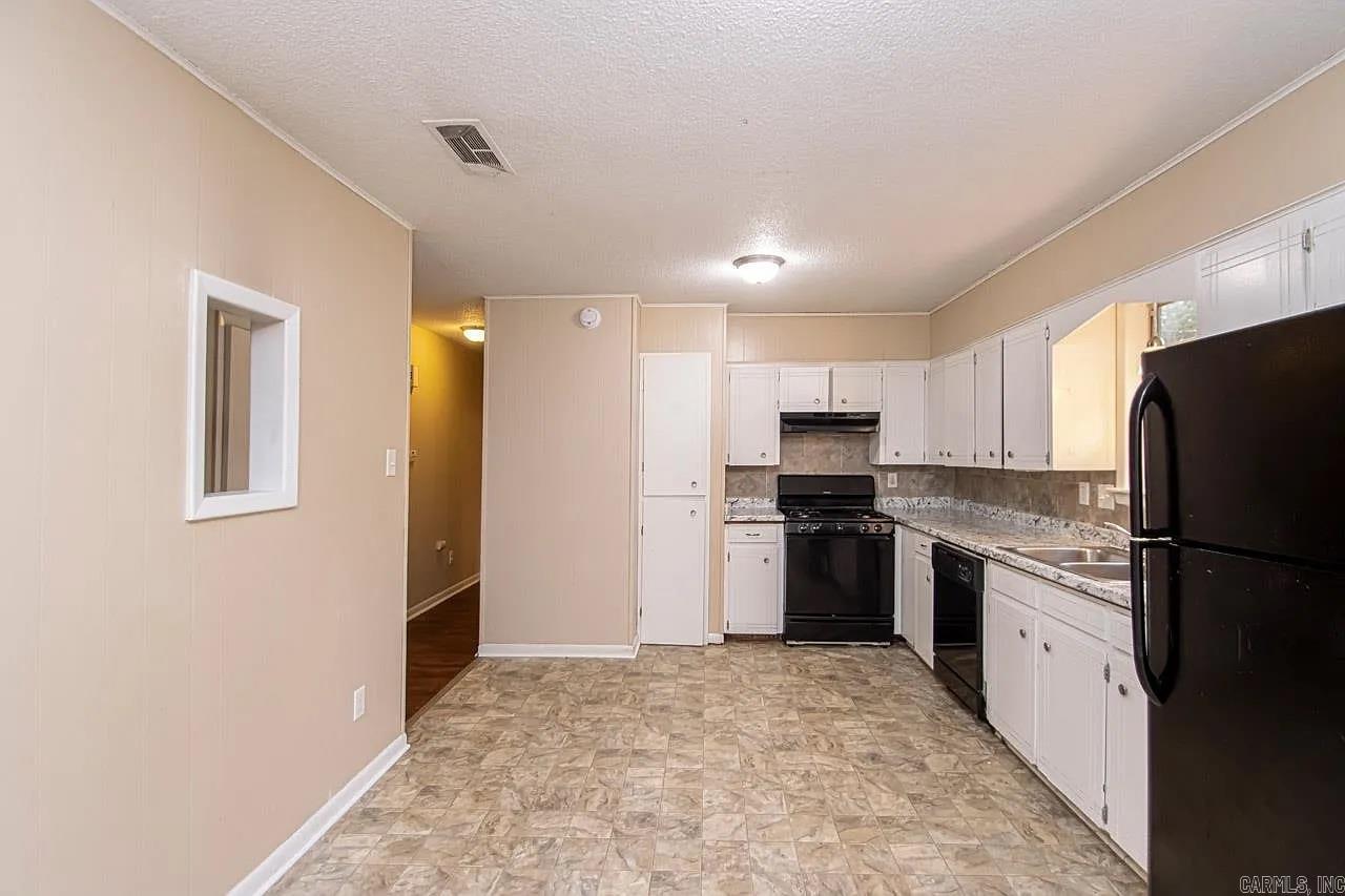 BAMBOO VILLAGE - Residential