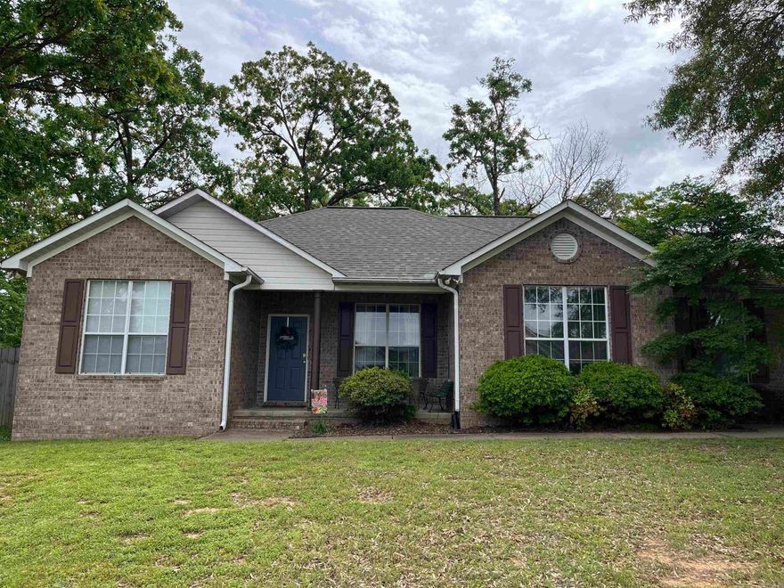 Great inviting home in perfect location. Close to schools, churches, restaurants and easy access to Interstate for commuting. Corner lot, with mature shade trees. Privacy fence provides great space for entertaining family and friends. New roof 2023. New dishwasher 2024. Newer water heater. New carpet in bedrooms 2023. HVAC serviced regularly. This great find is awaiting its new owner!