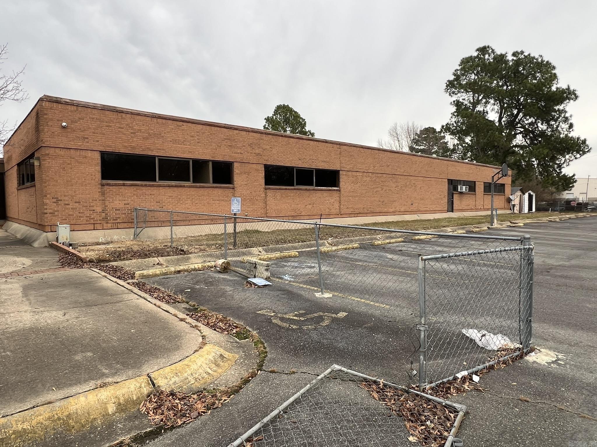 Wakefeild Village - Commercial Sale