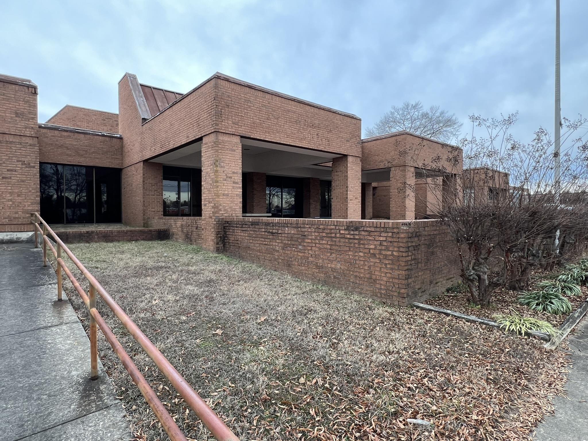 Wakefeild Village - Commercial Sale