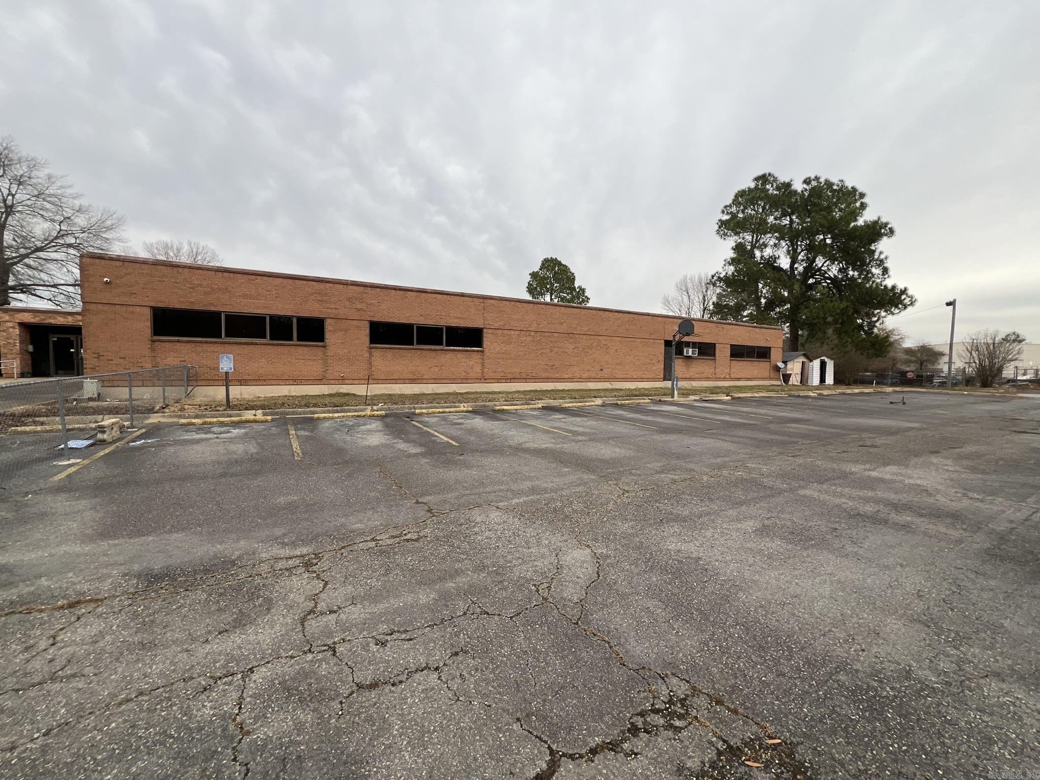 Wakefeild Village - Commercial Sale