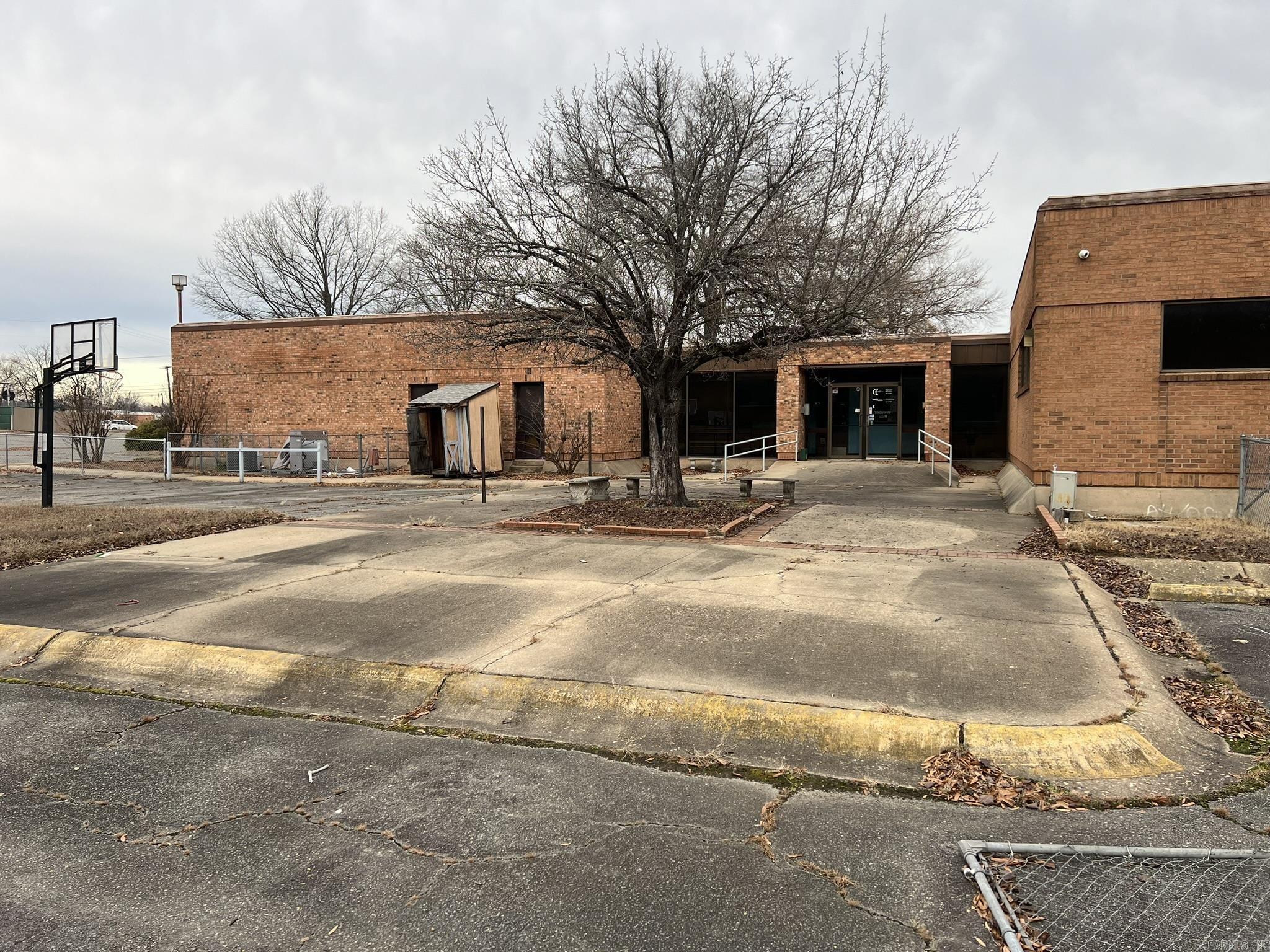 Wakefeild Village - Commercial Sale