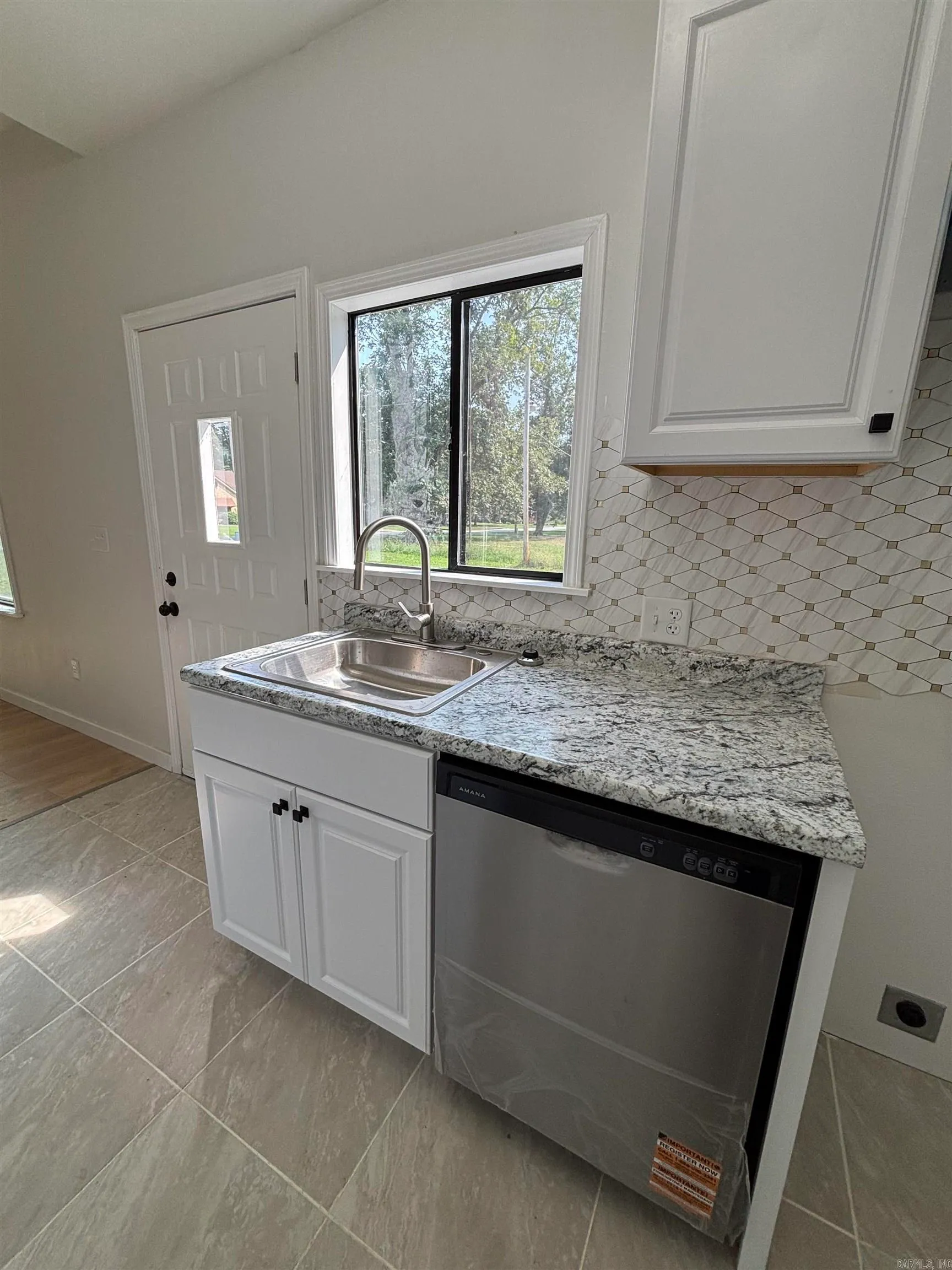 Lonoke, Arkansas 72086, United States, 3 Bedrooms Bedrooms, ,2 BathroomsBathrooms,Residential,Active,215376