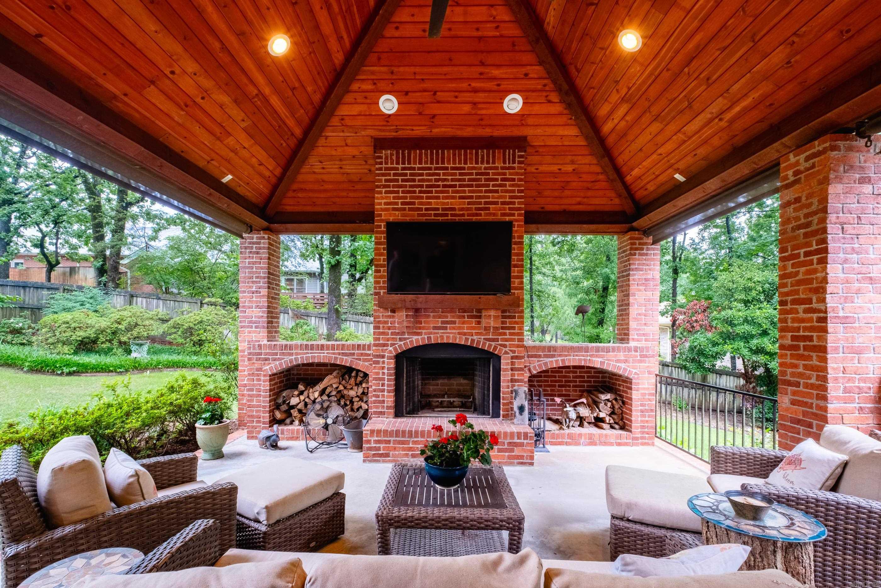 LAKEWOOD HEIGHTS - Residential