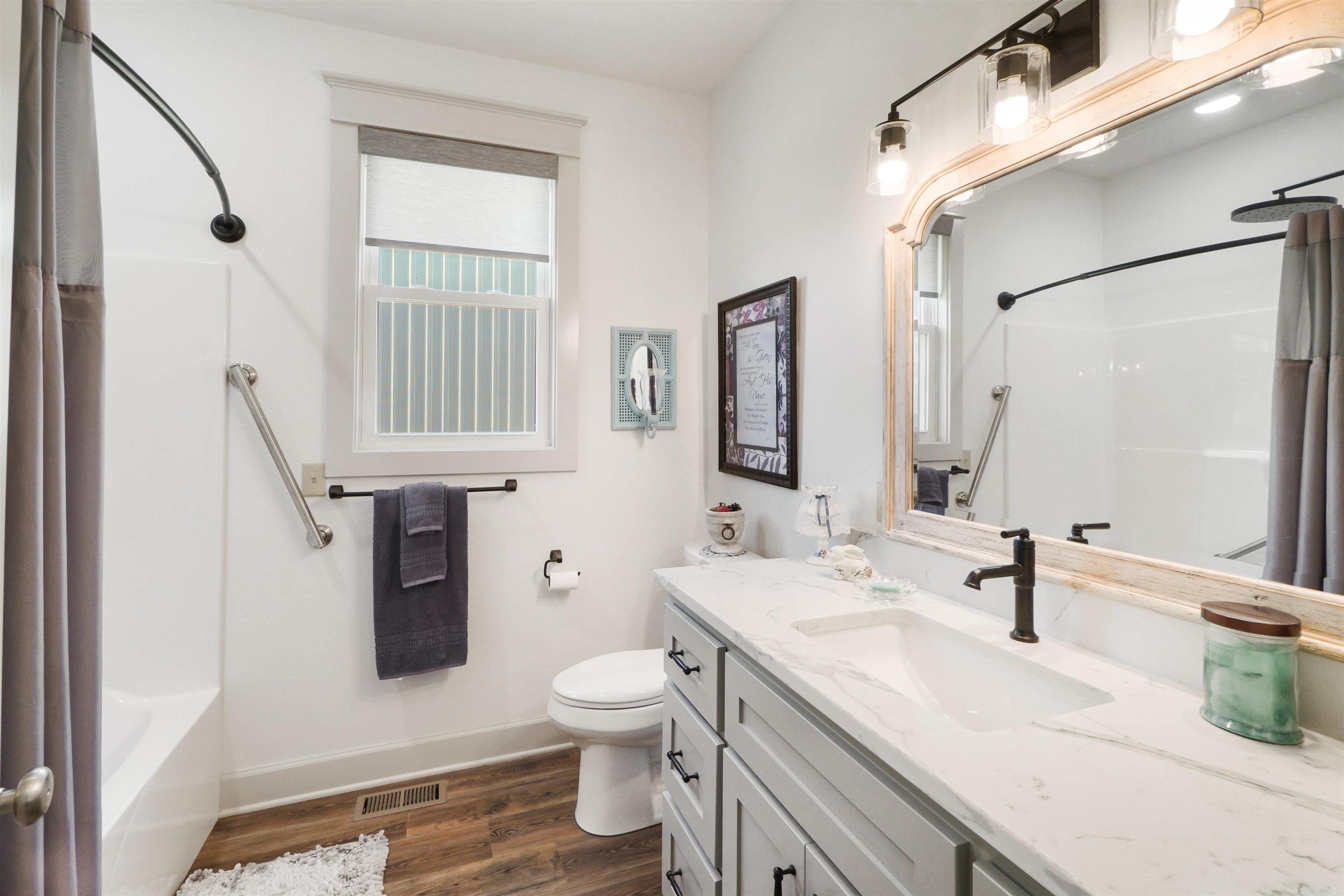 SOUTHWEST SHORES - Residential