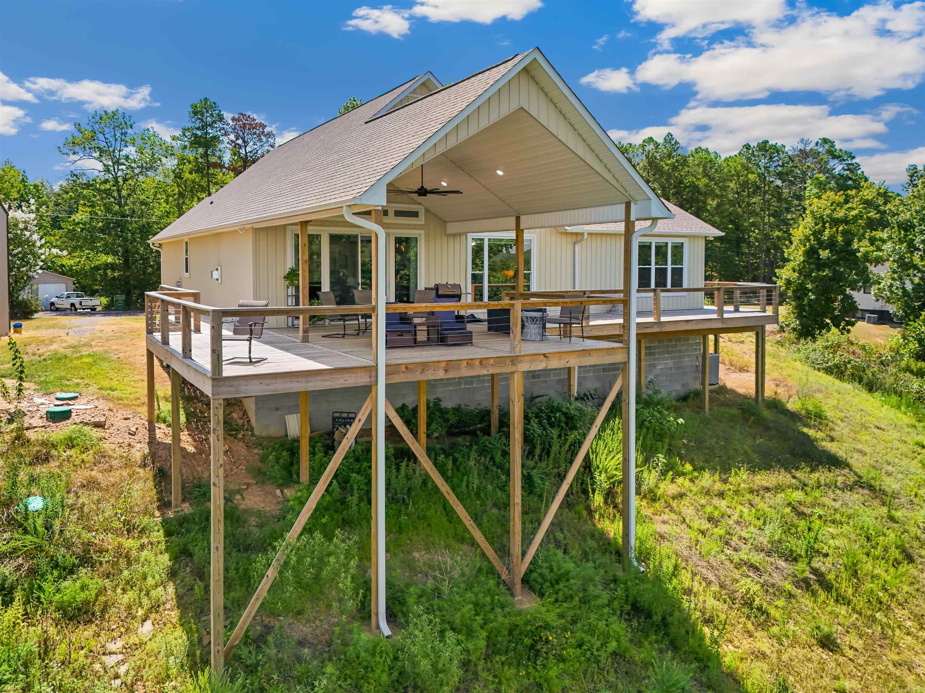 SOUTHWEST SHORES - Residential