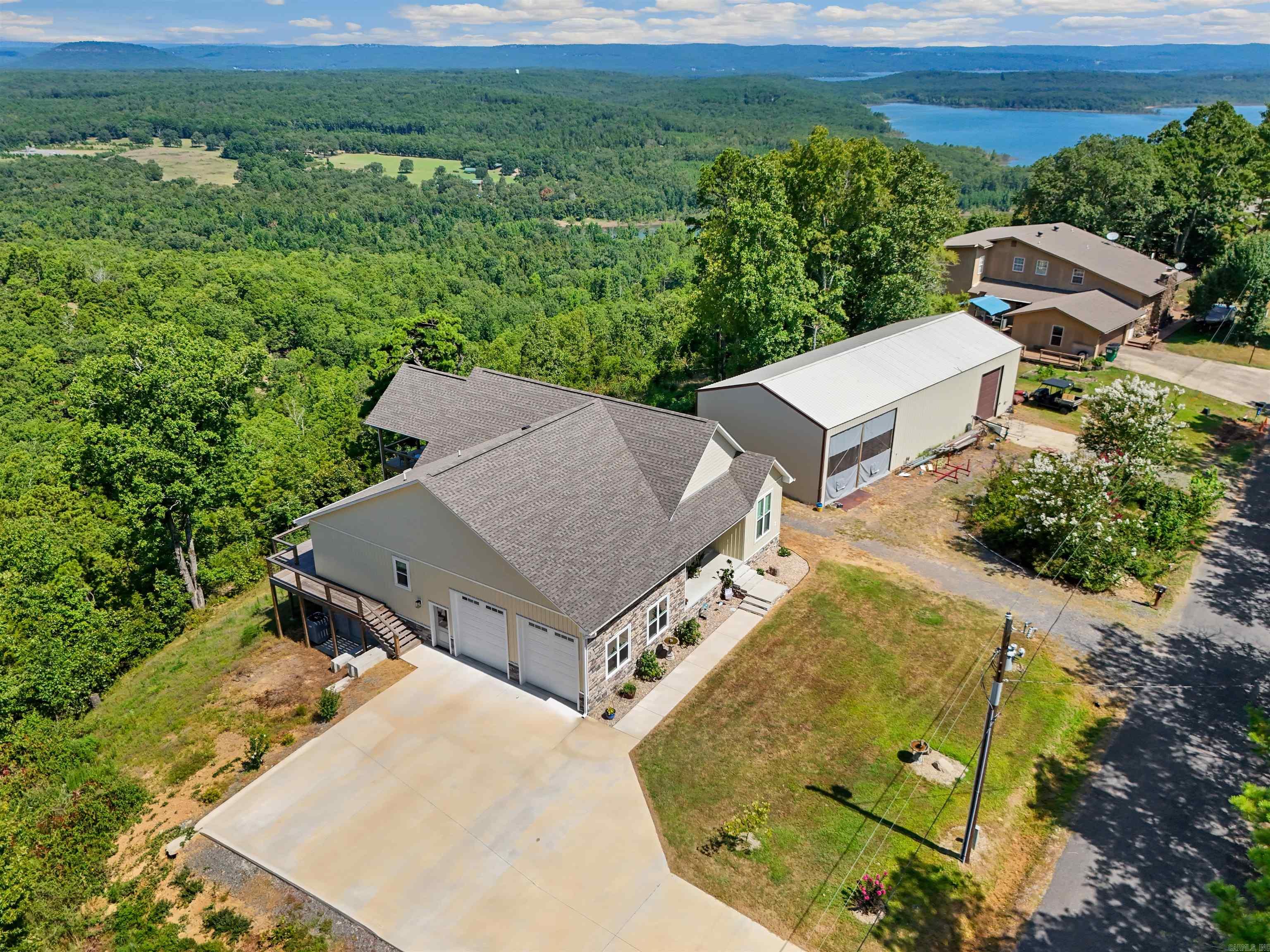 SOUTHWEST SHORES - Residential