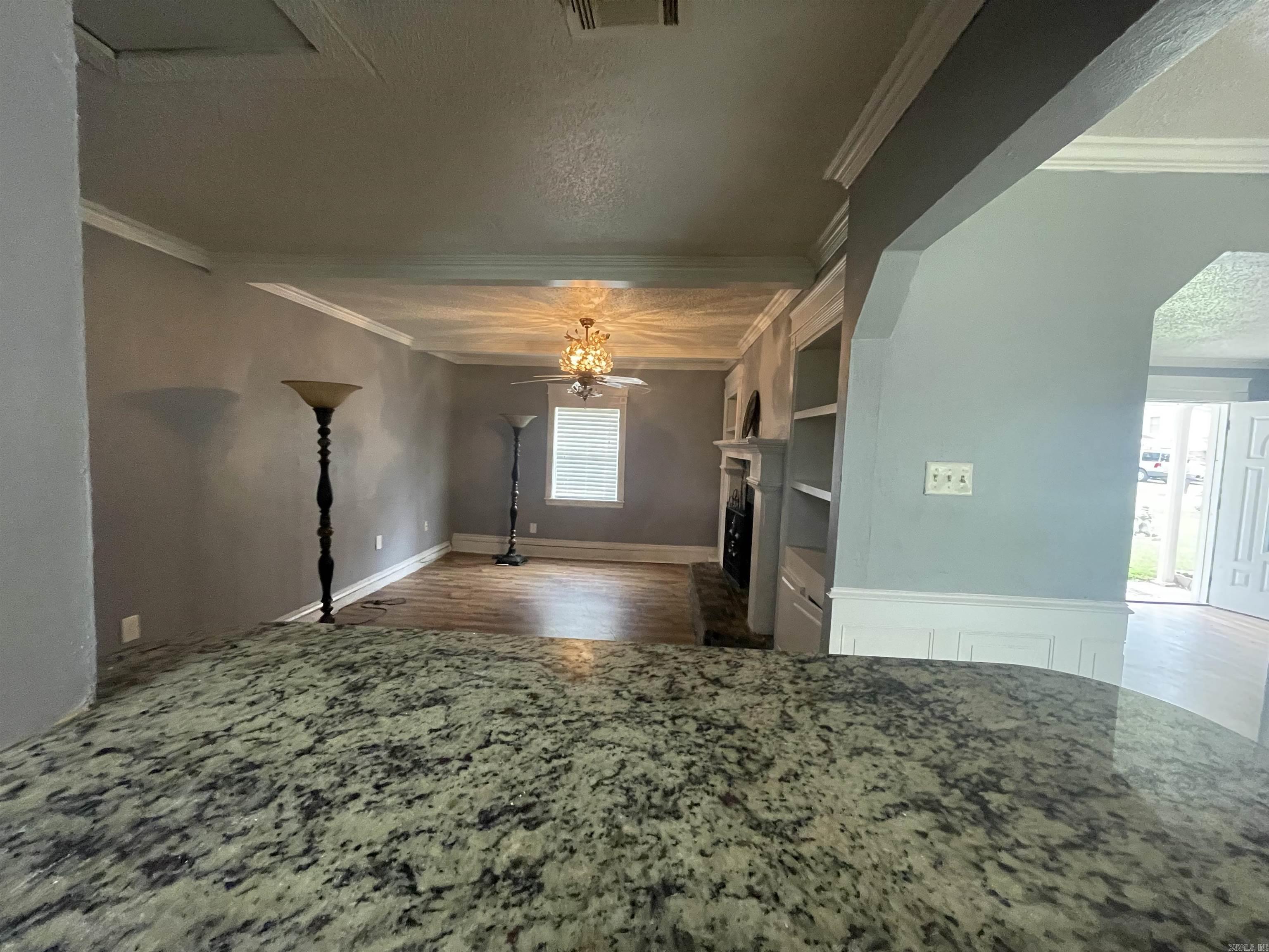 CASTLEWOOD - Residential