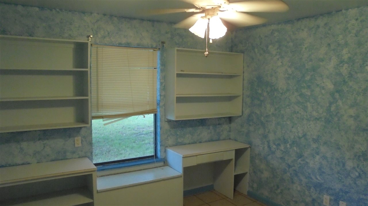 Country Club Manor - Residential