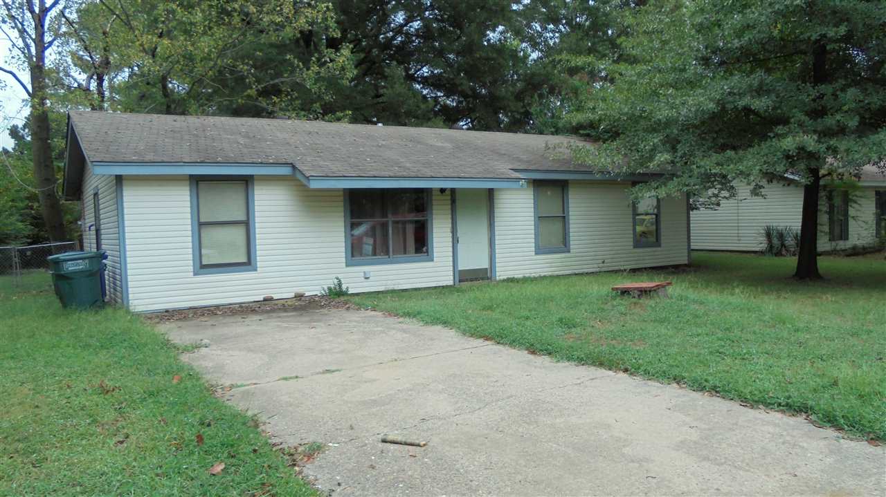 Country Club Manor - Residential