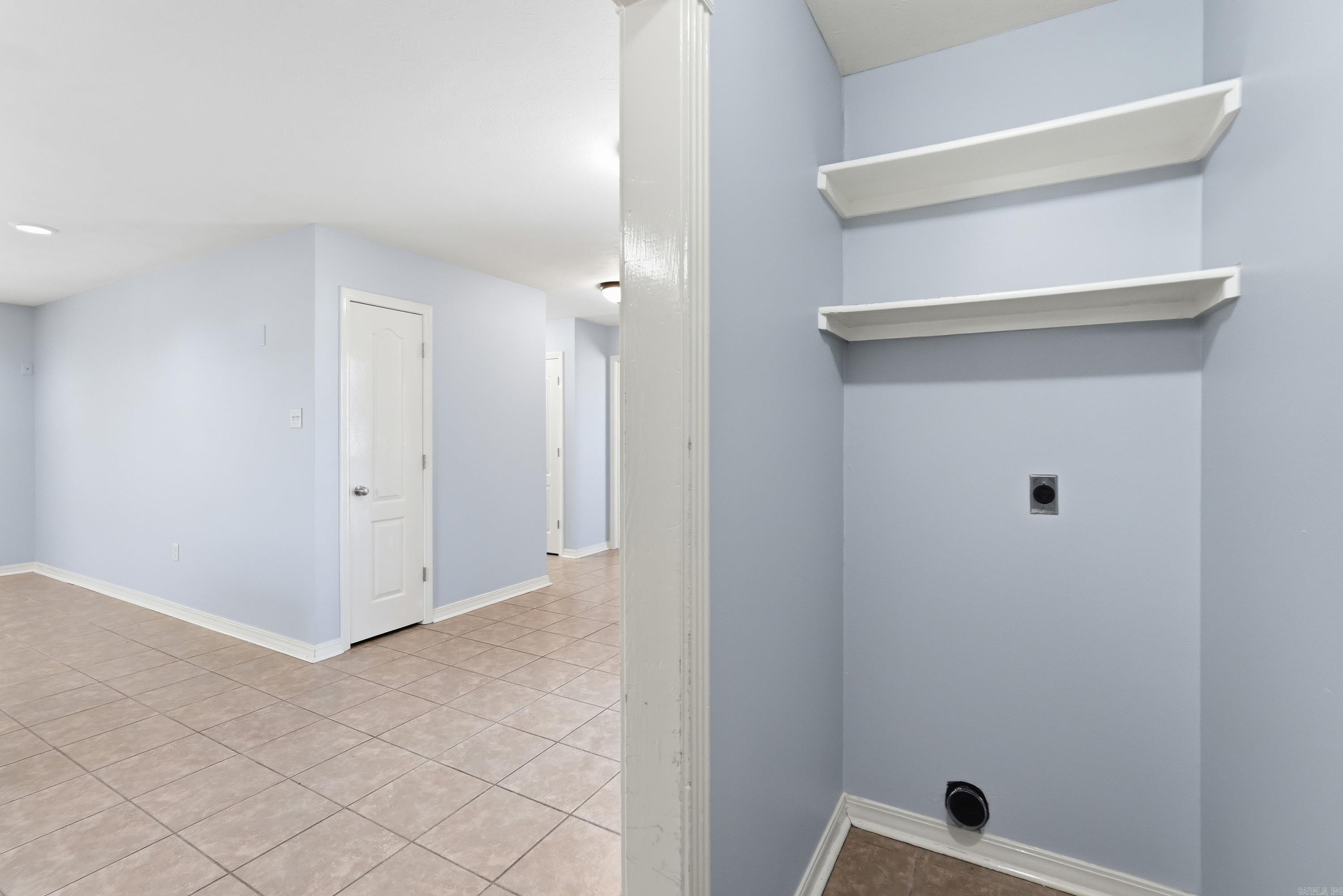 HUNTERS COVE - Residential