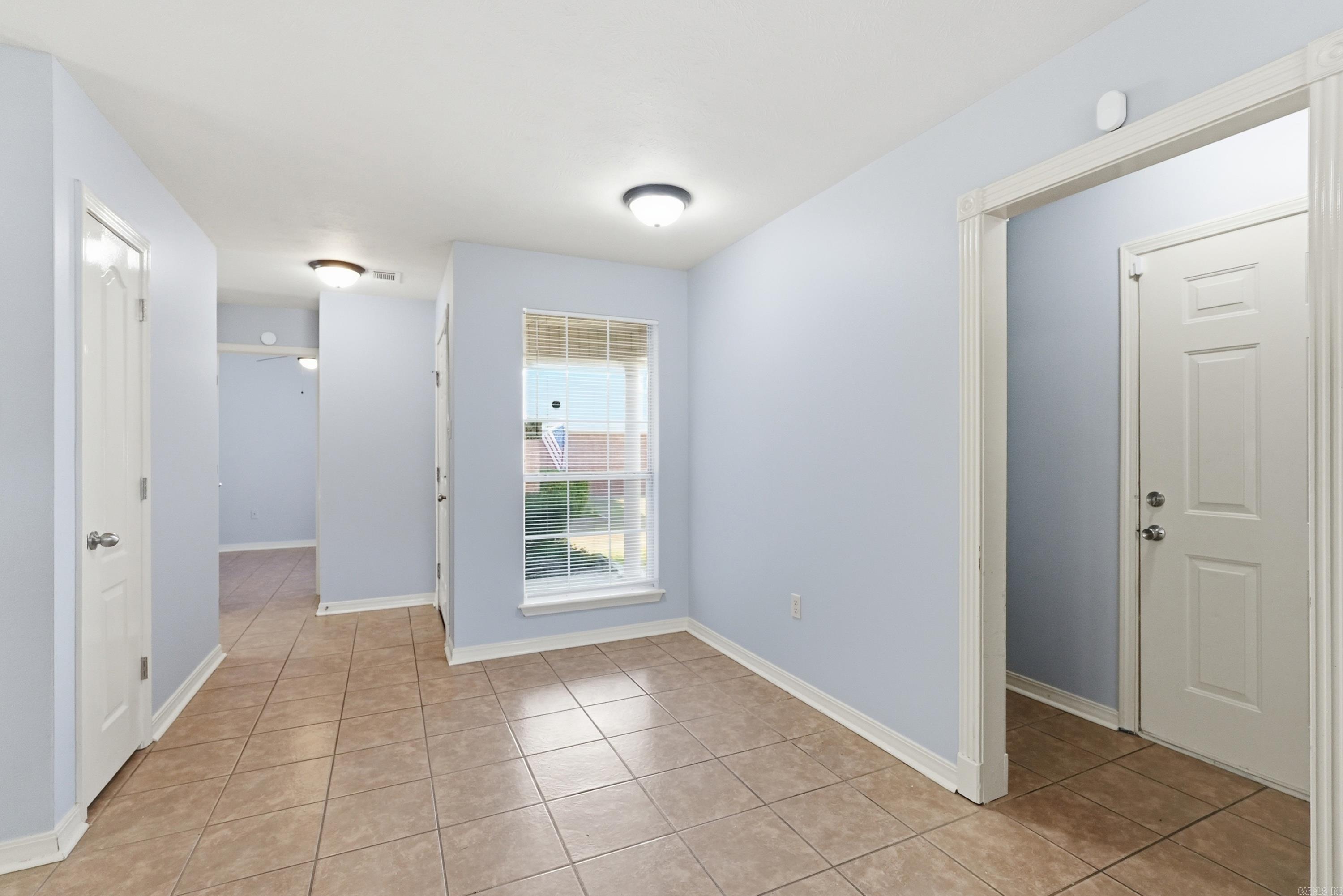 HUNTERS COVE - Residential