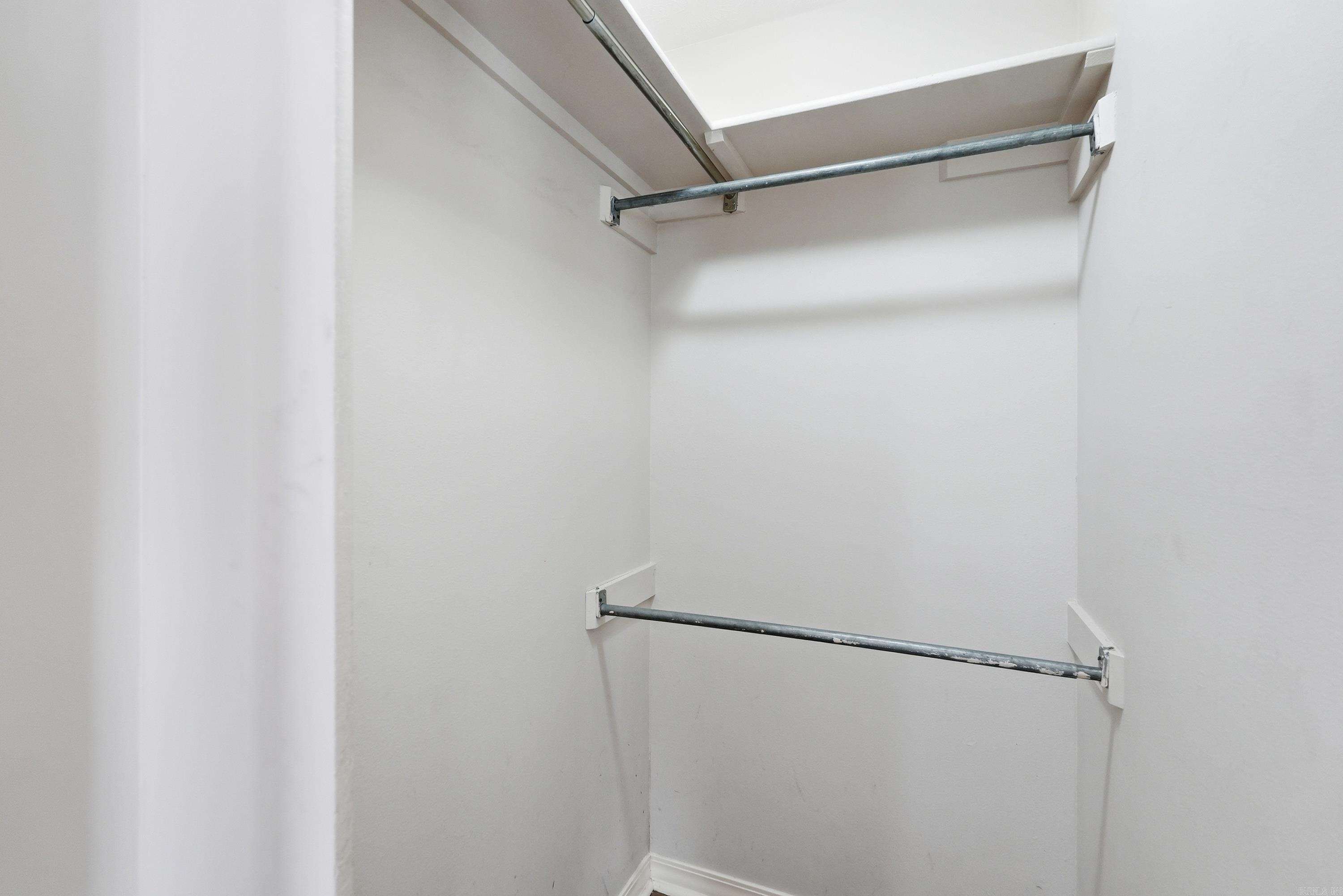 HUNTERS COVE - Residential