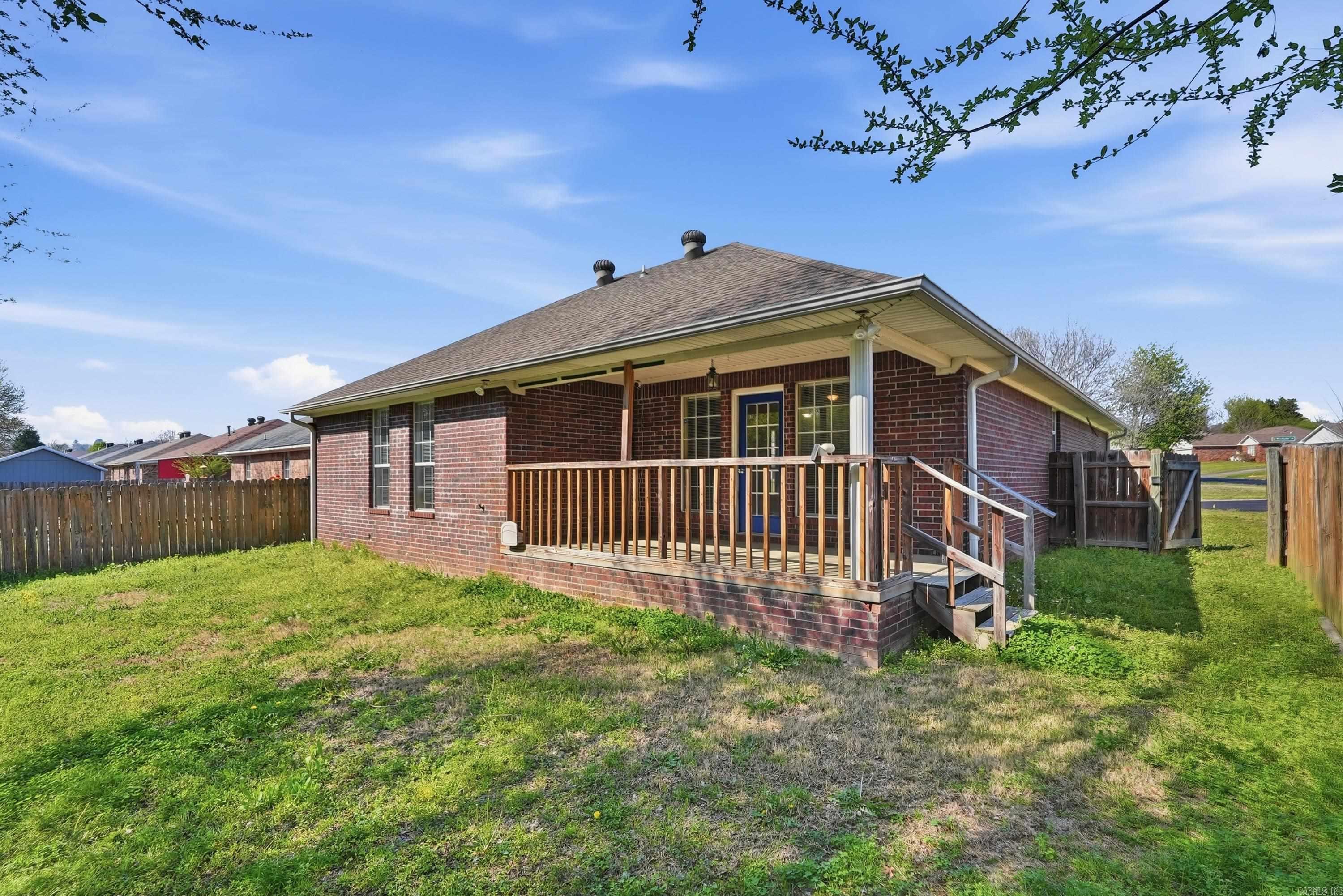 HUNTERS COVE - Residential