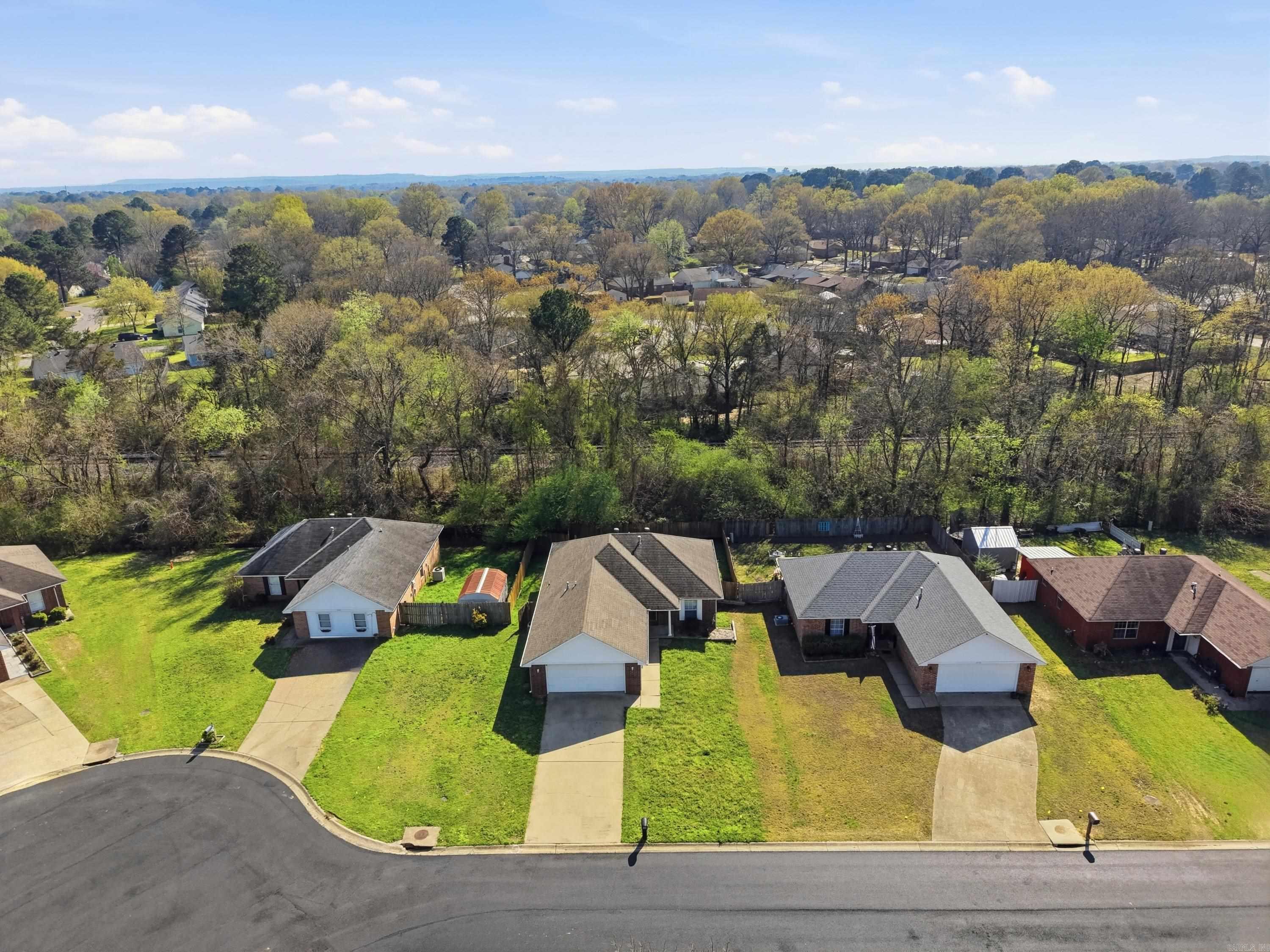 HUNTERS COVE - Residential