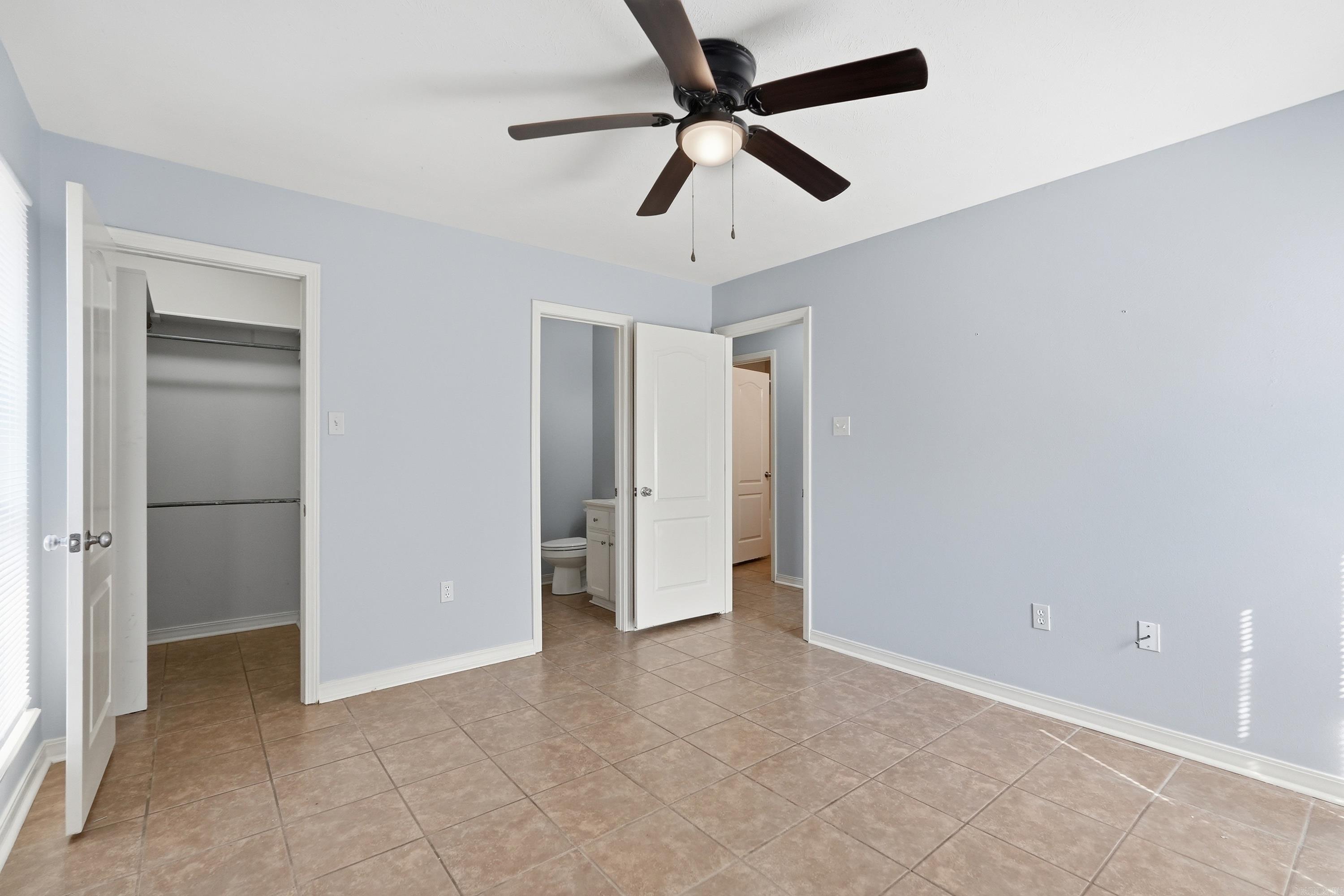 HUNTERS COVE - Residential