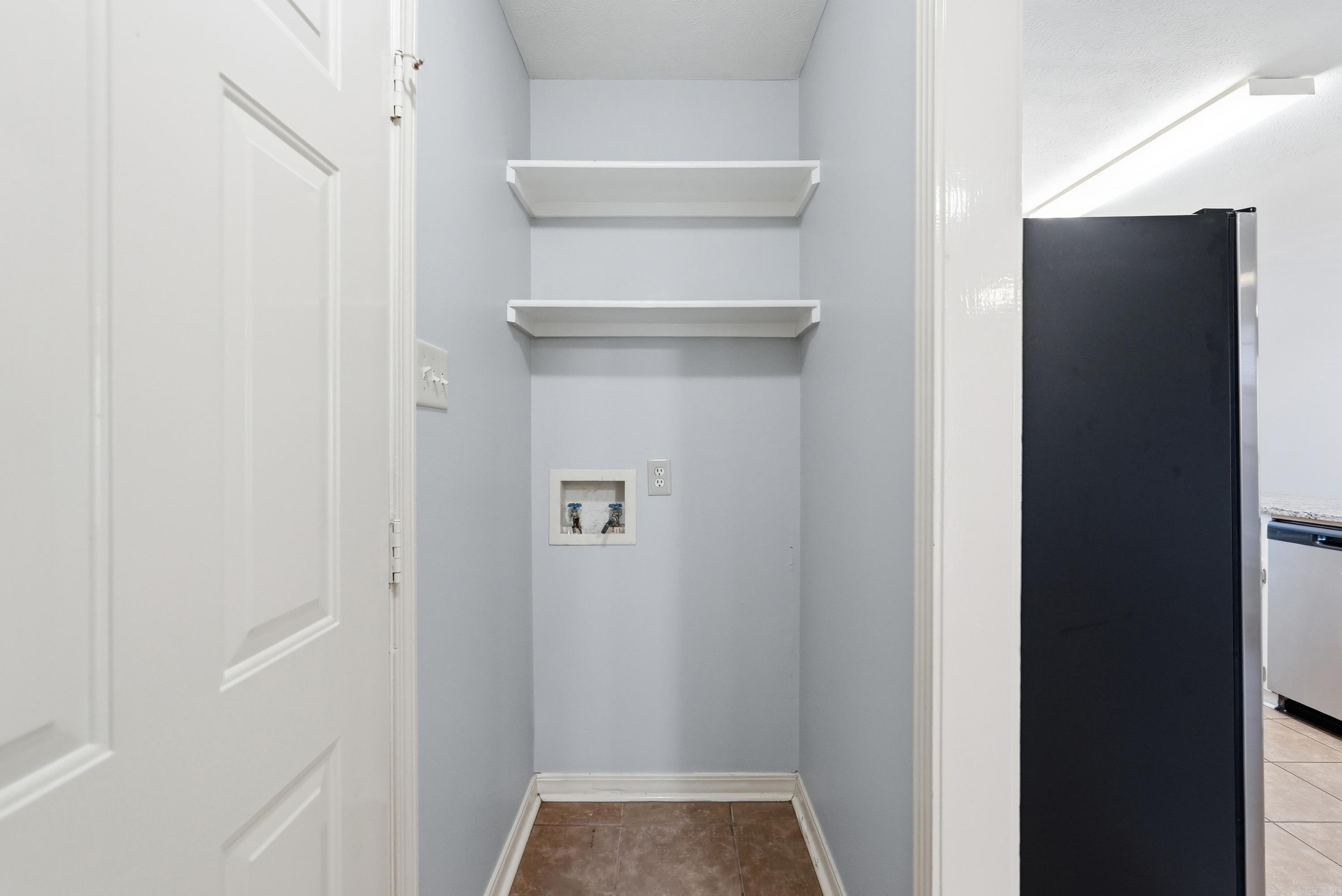 HUNTERS COVE - Residential