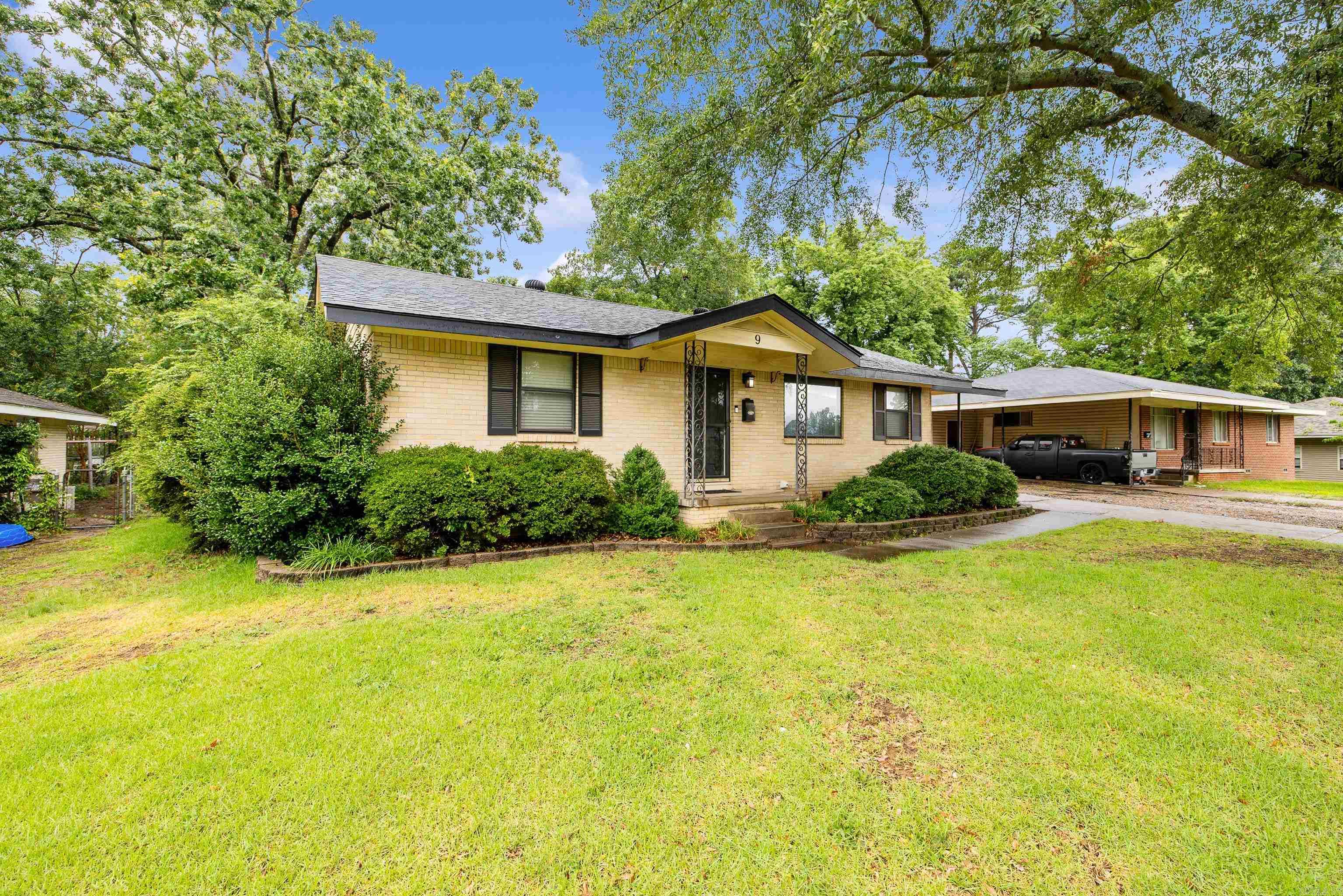 Broadmoor - Residential