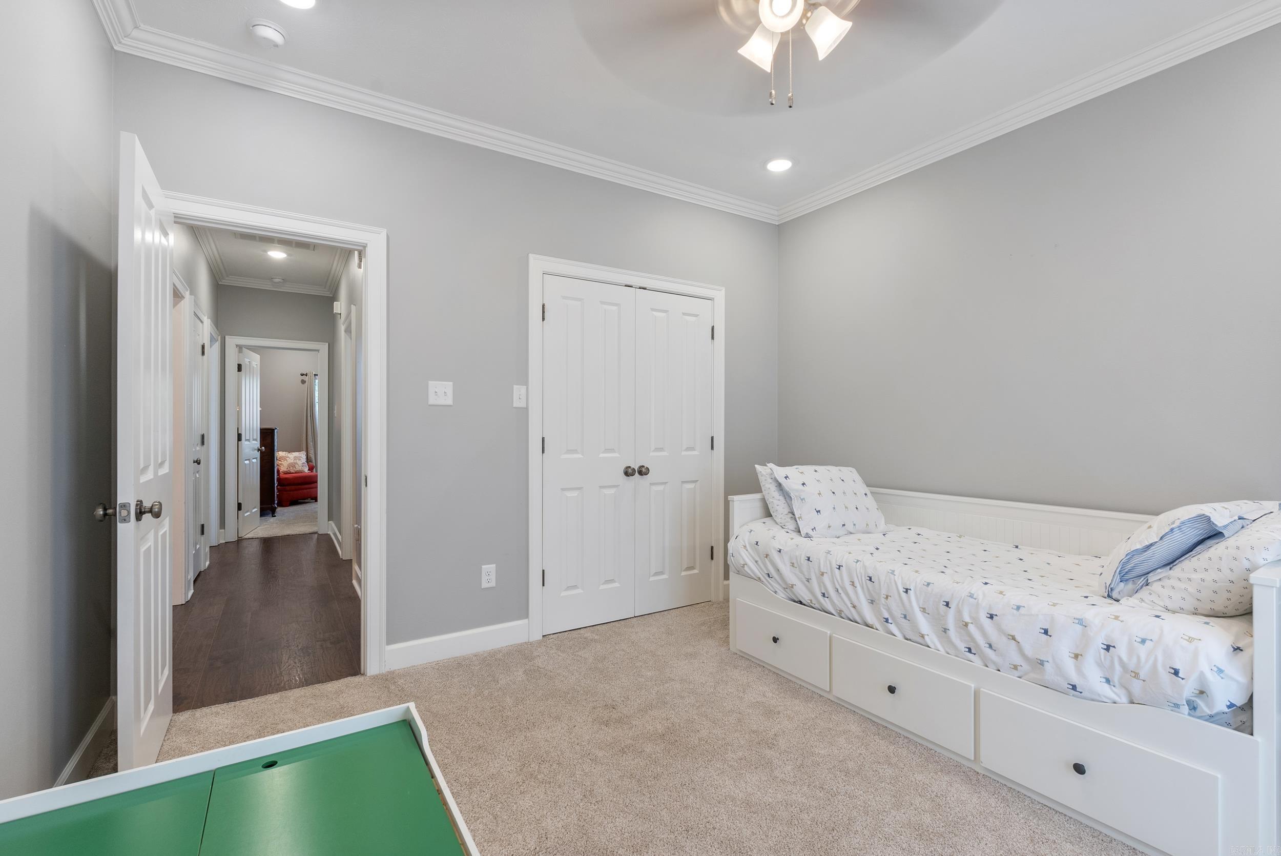 CATHERINE PLACE - Residential