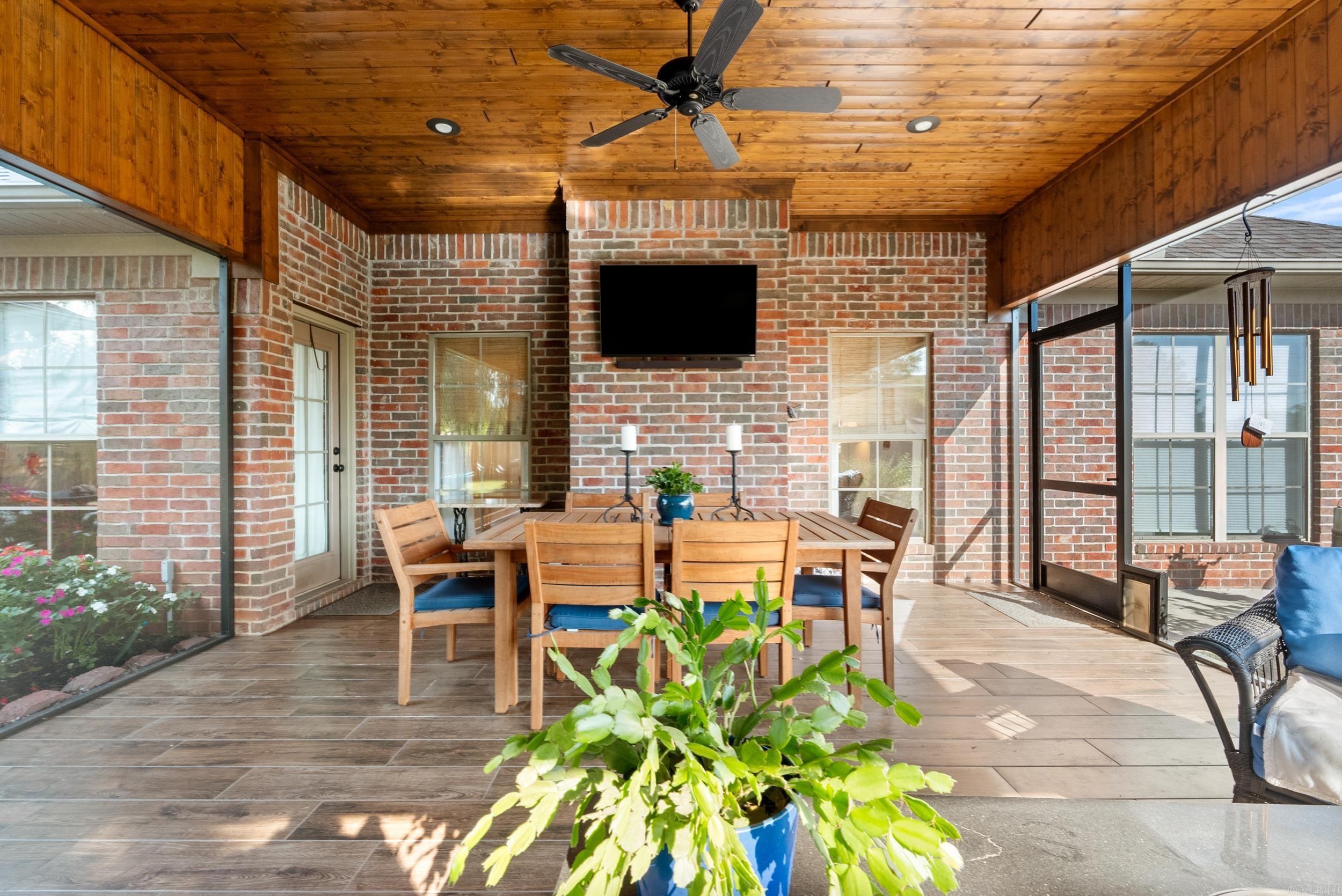 CATHERINE PLACE - Residential