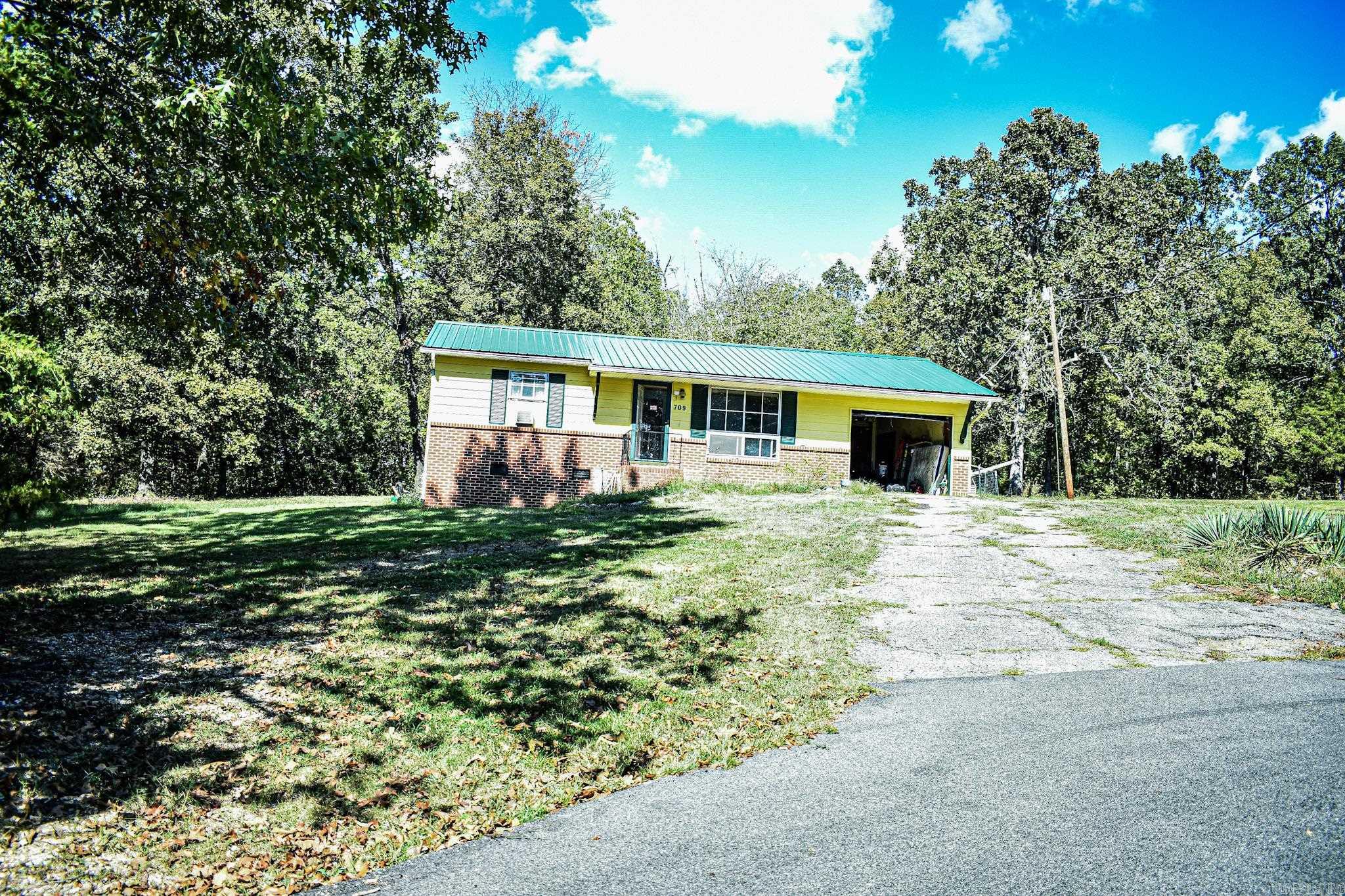 PIONEER PARK - Residential