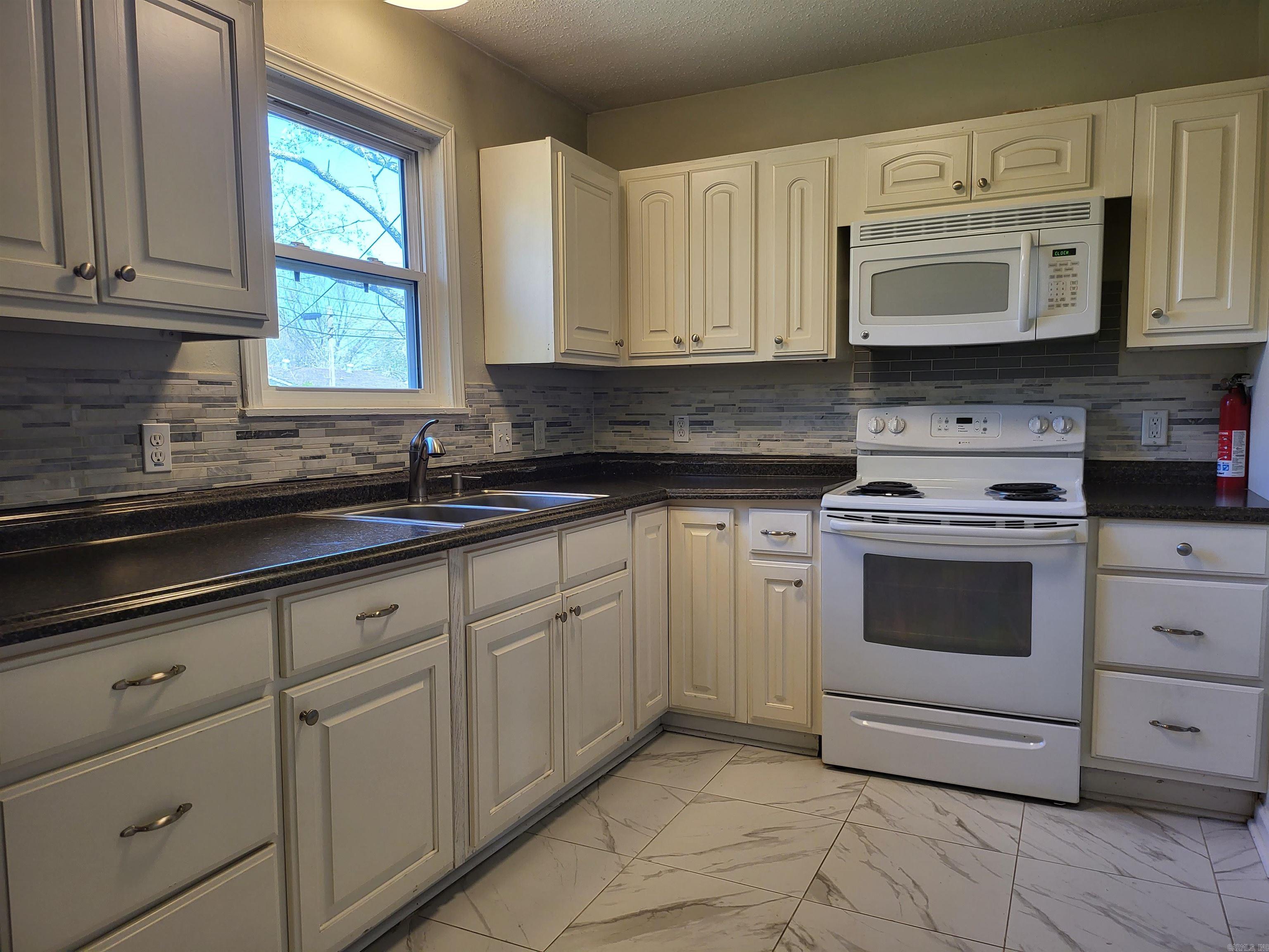 Duprees East Jack - Residential