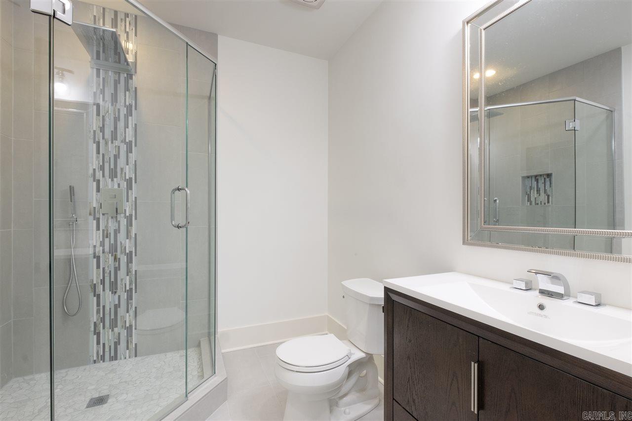 WOODLANDS EDGE - Residential
