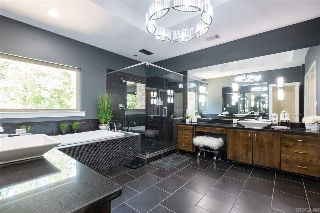 WOODLANDS EDGE - Residential