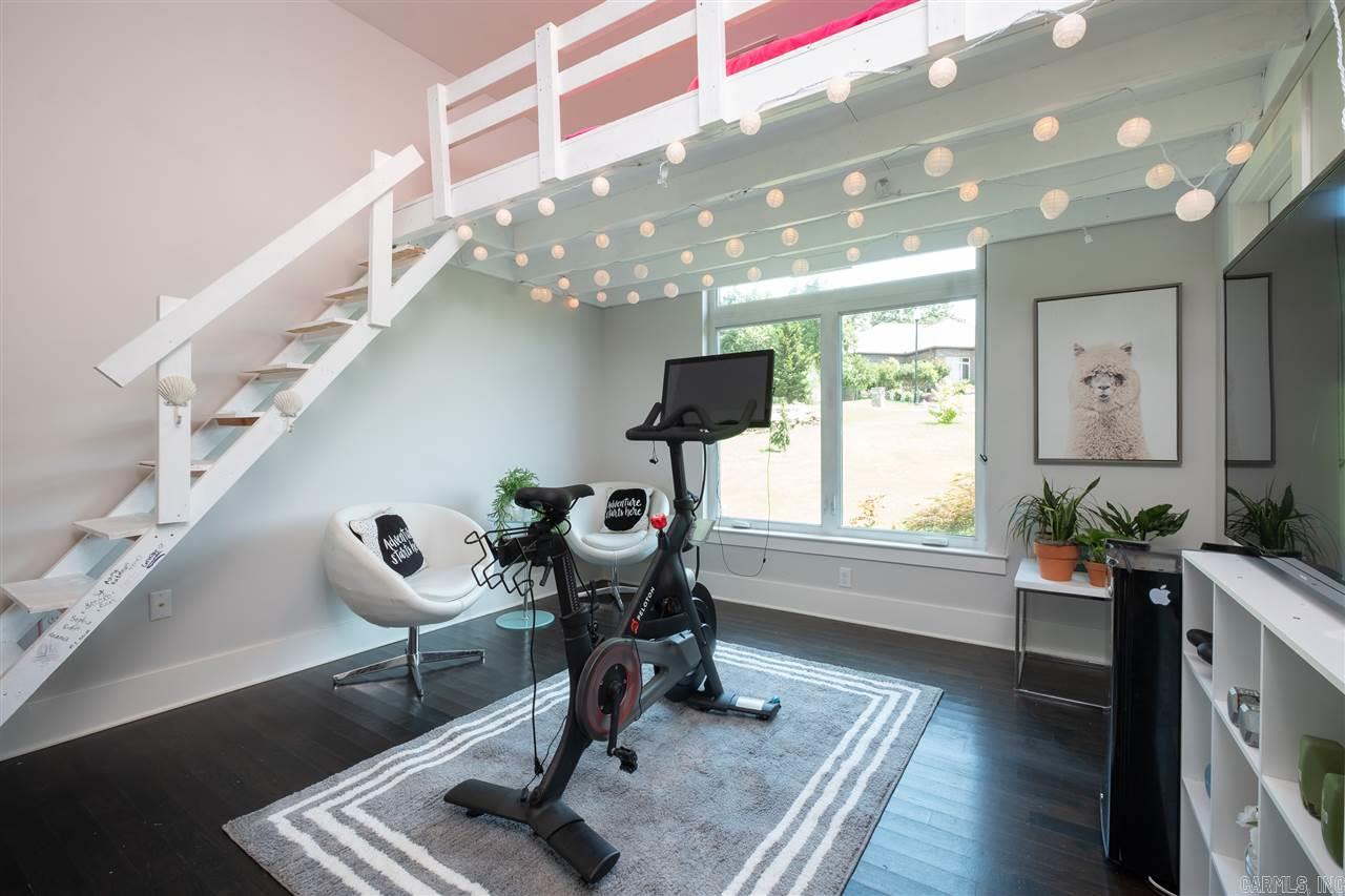 WOODLANDS EDGE - Residential