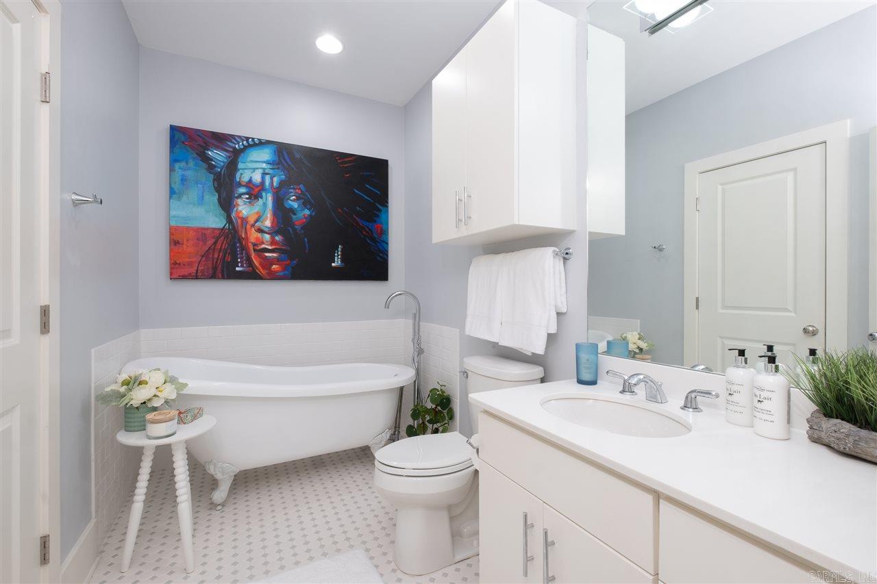 WOODLANDS EDGE - Residential