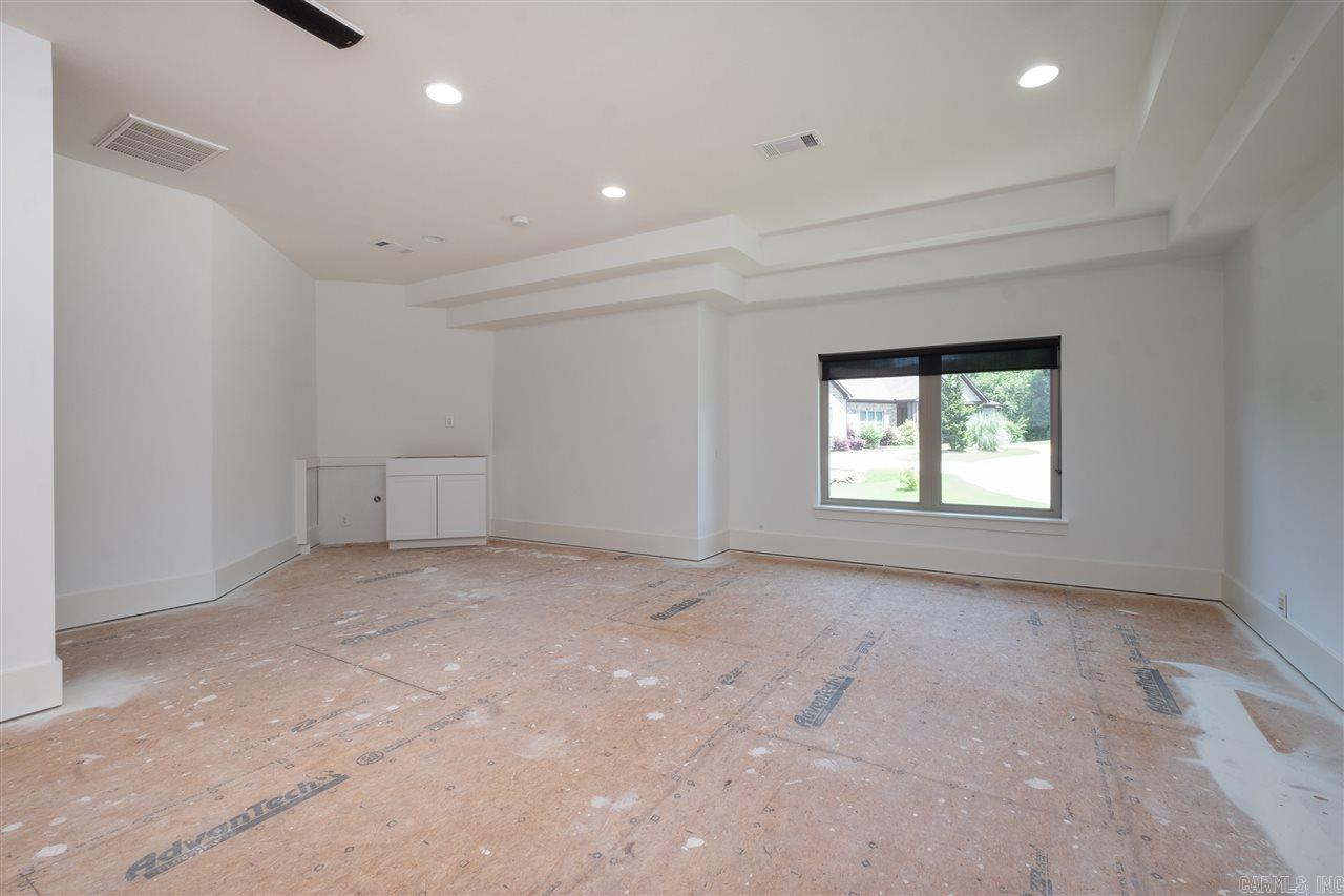 WOODLANDS EDGE - Residential
