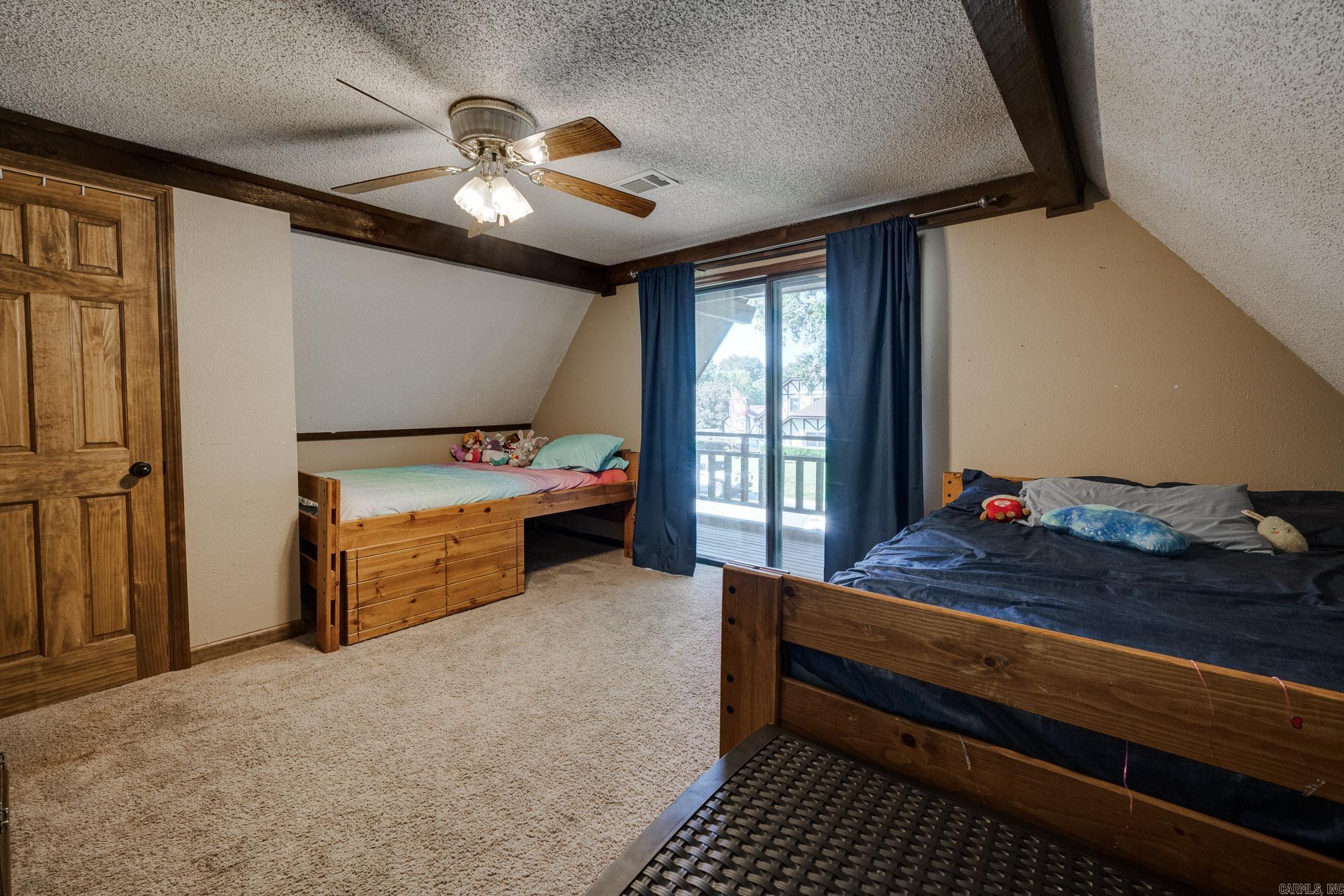 FOXWOOD J - Residential