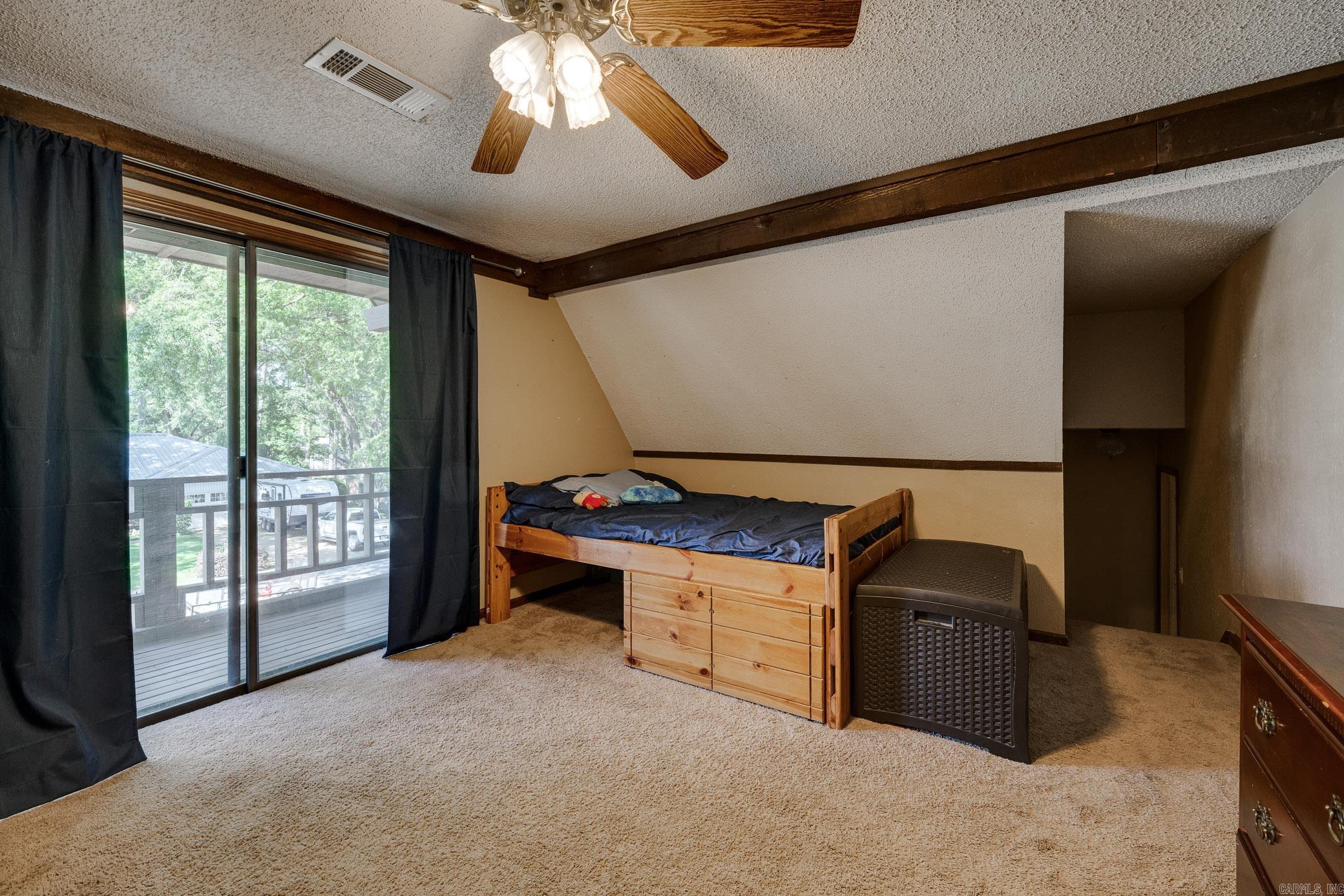 FOXWOOD J - Residential