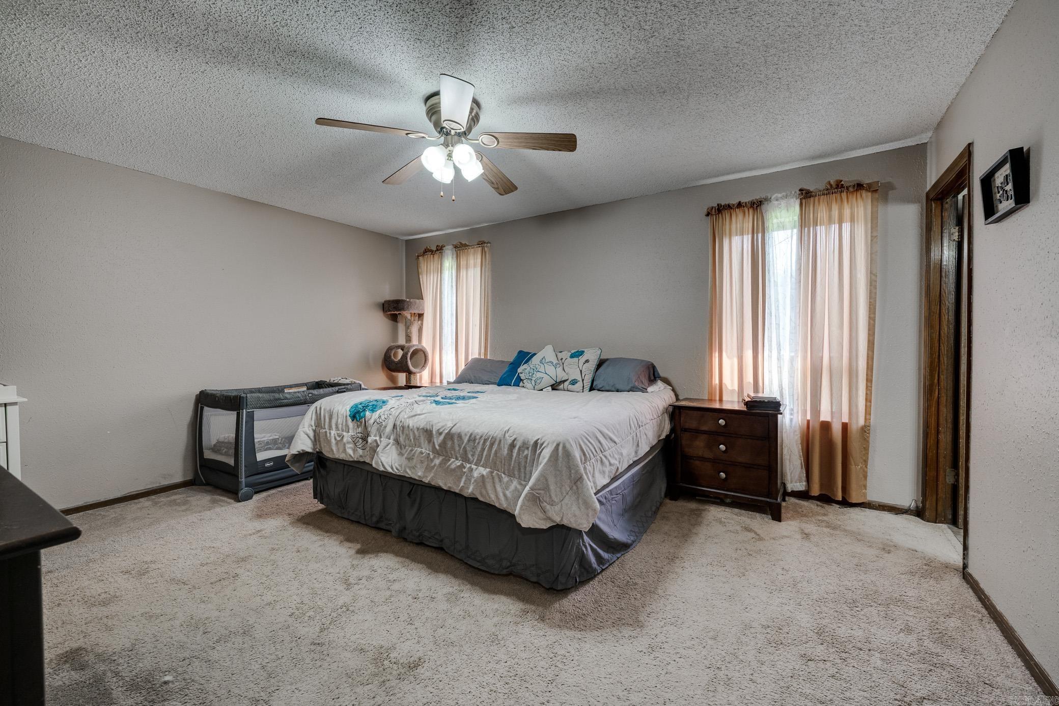 FOXWOOD J - Residential