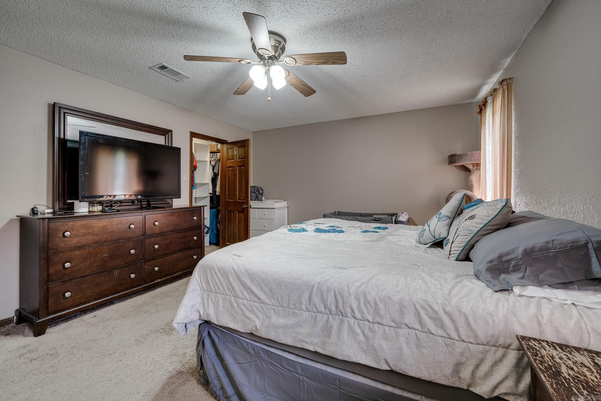 FOXWOOD J - Residential