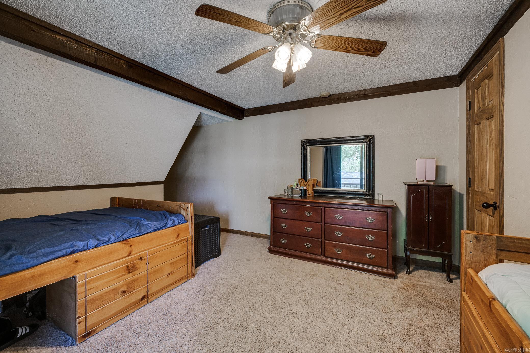 FOXWOOD J - Residential