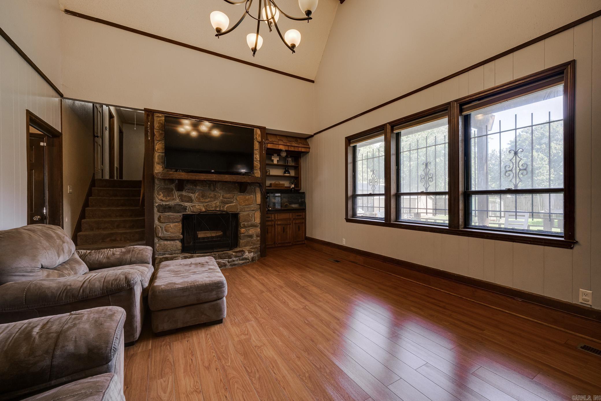 FOXWOOD J - Residential
